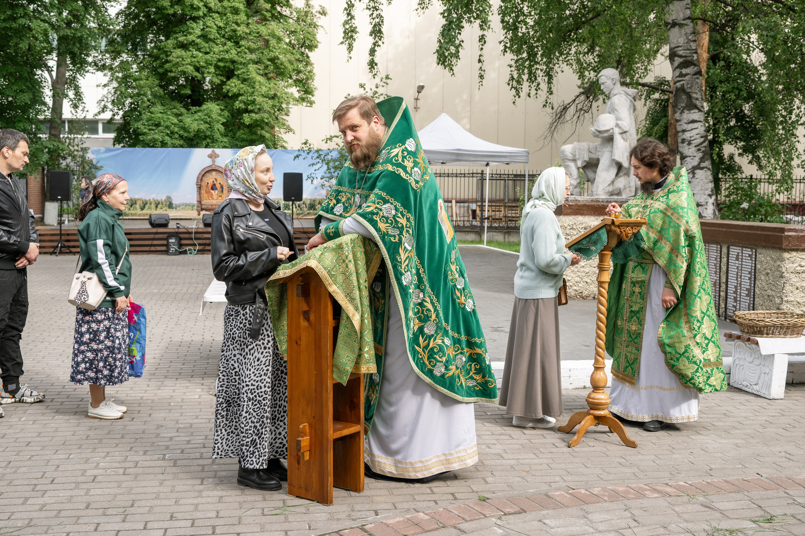 Престольный праздник в храме Троицы Живоначальной. Фотограф Москва/Подмосковье