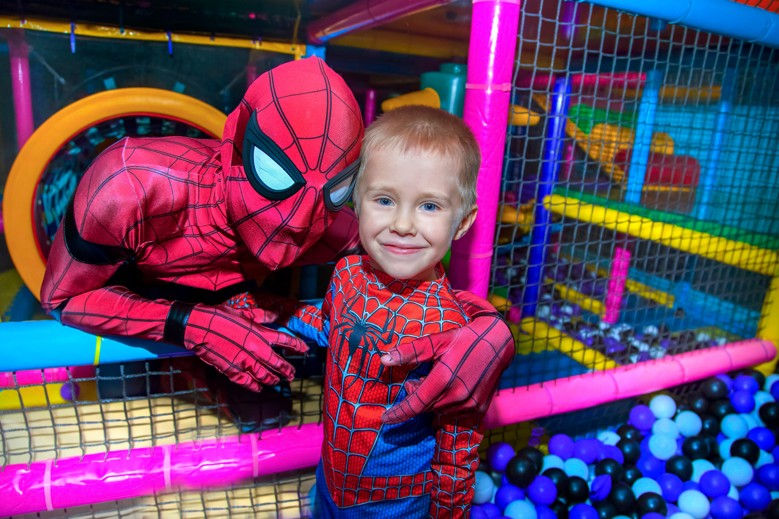 Детские день рождения. Фотограф Краснодара, фотограф в парке Галецкого.репортажный фотограф. детский фотограф, свадебный фотограф. профессиональный фотограф