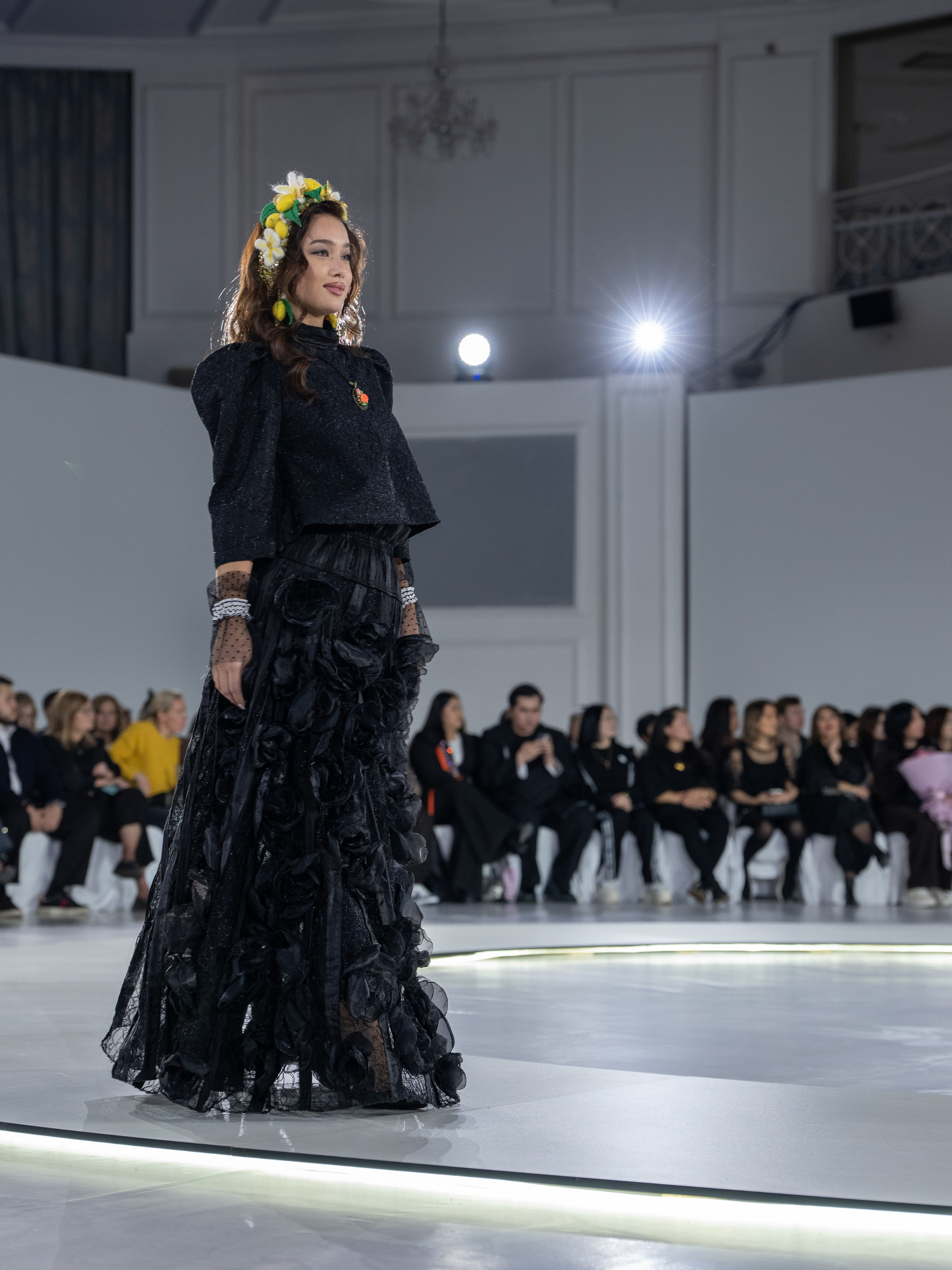 Дизайнер Kharchi. Сайт Алматинского НЮ АРТ, будуар и фэшн фотографа Дениса Карпенко