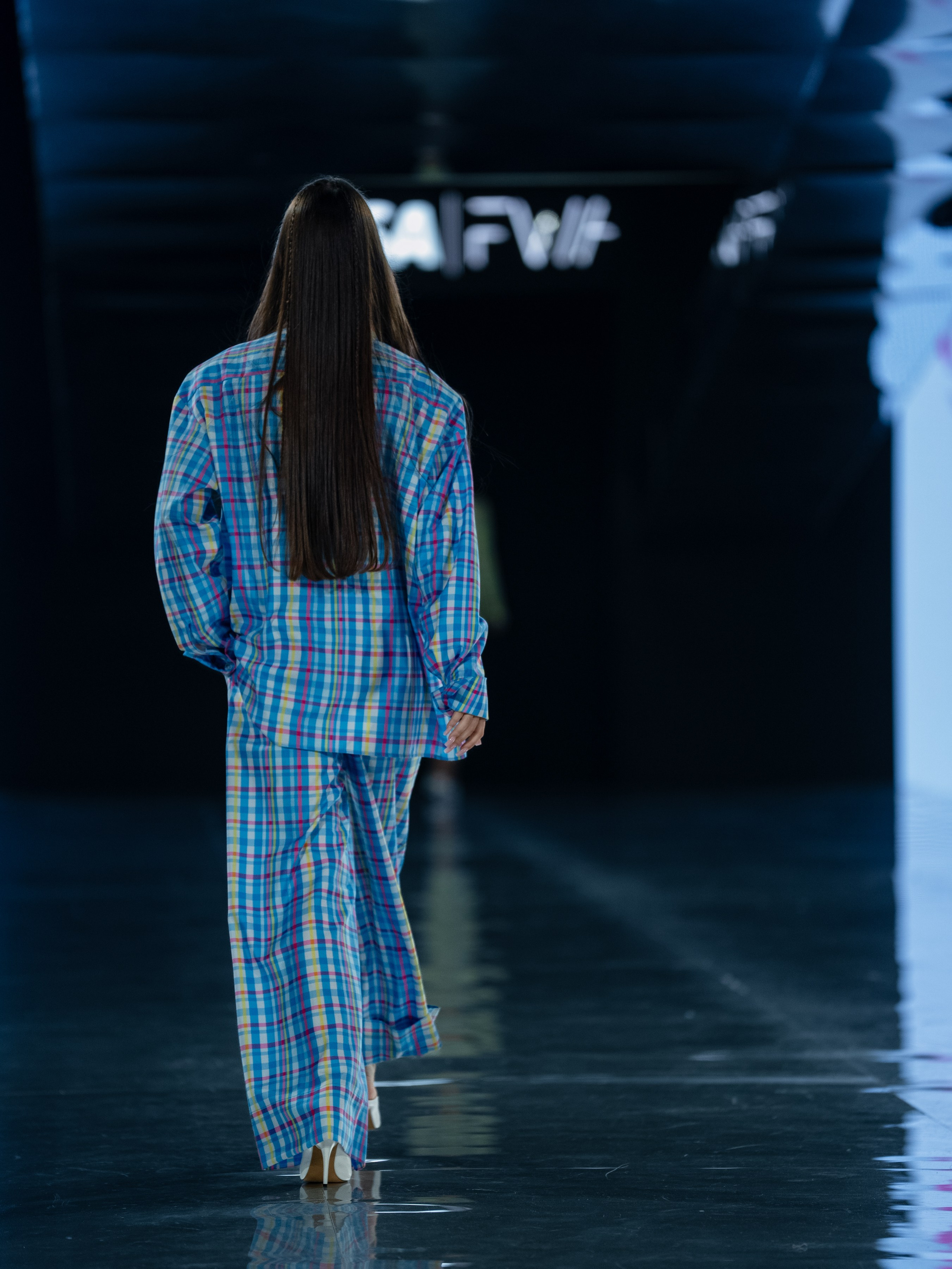 Visa Fashion Week Studio 4353. Сайт Алматинского НЮ АРТ, будуар и фэшн фотографа Дениса Карпенко