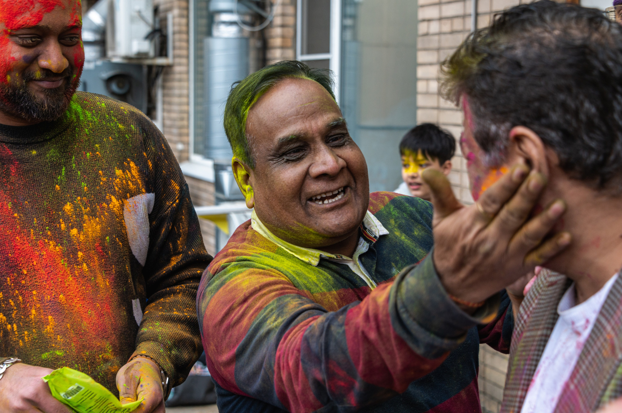 Праздник Холи в Москве. Фотограф Роман Адлер