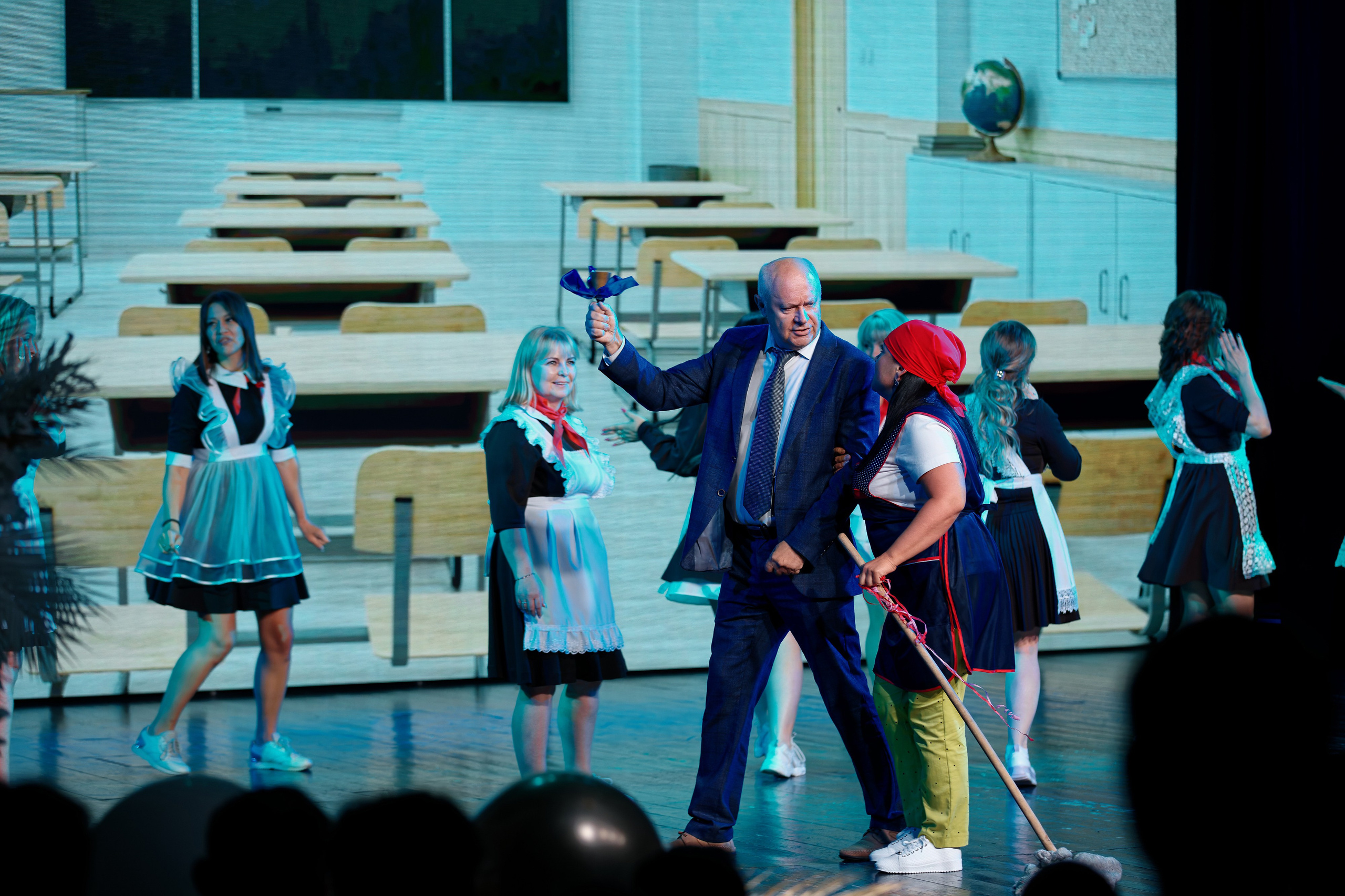 Выпускной школы 56 11Б. Семейный фотограф — Макс Белогрудов