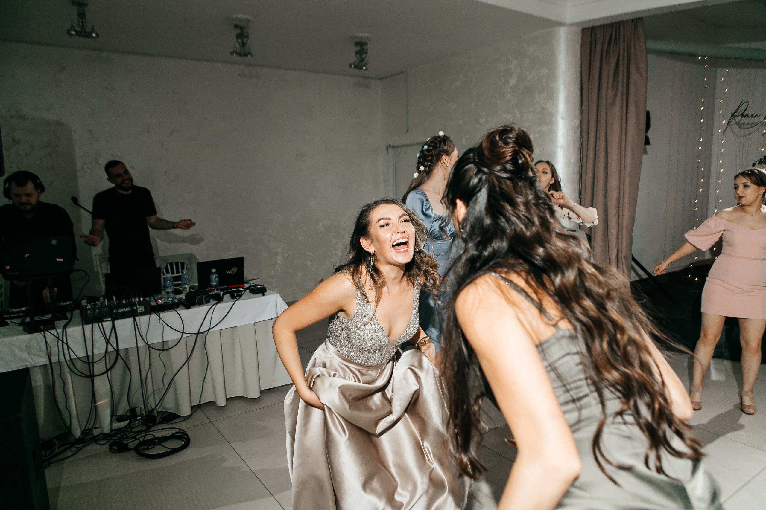 Свадебный фотограф Нижний Новгород. Свадебный и контент фотограф в Нижнем Новгороде Владимир Пресняков