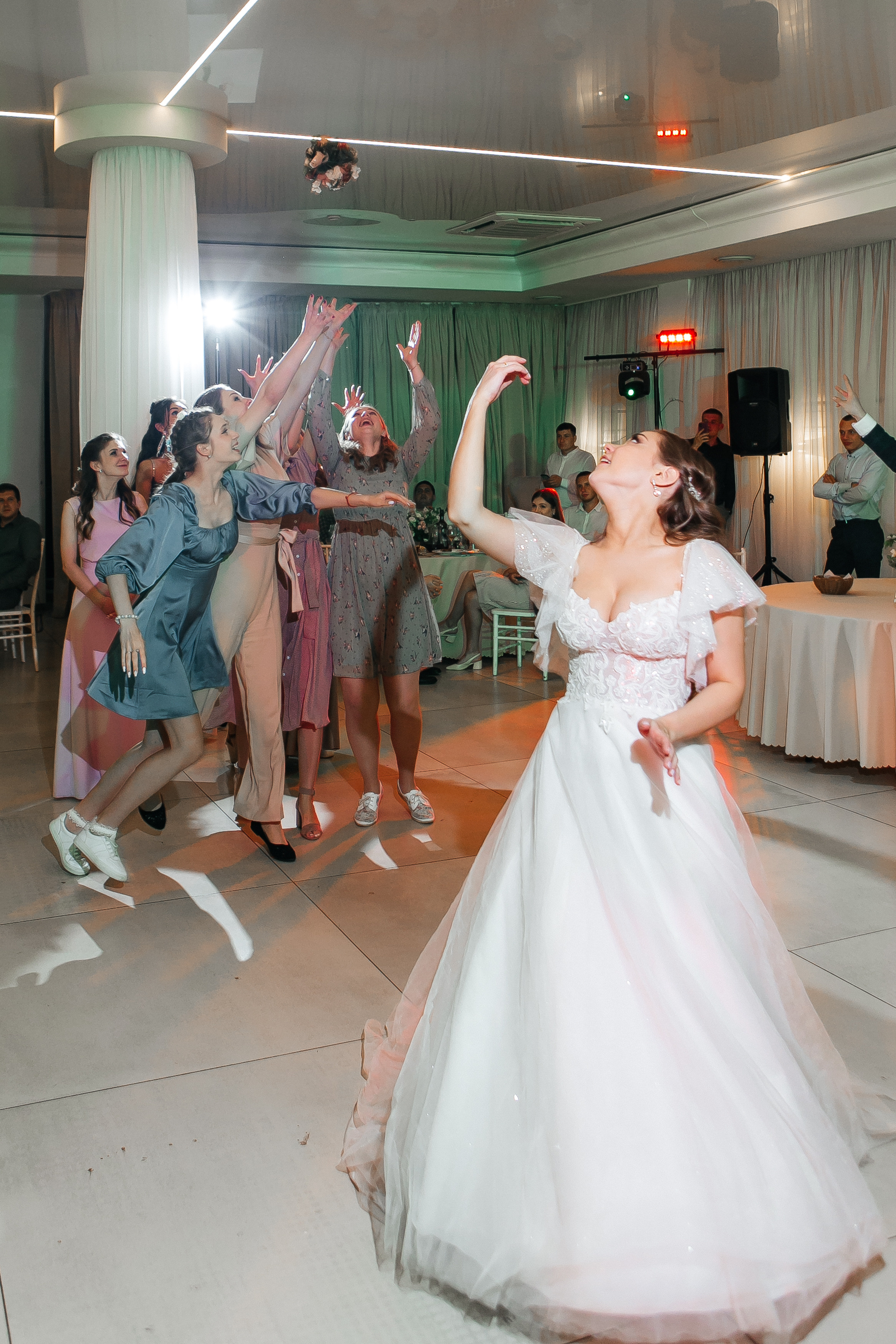 Свадебный фотограф Нижний Новгород. Свадебный и контент фотограф в Нижнем Новгороде Владимир Пресняков