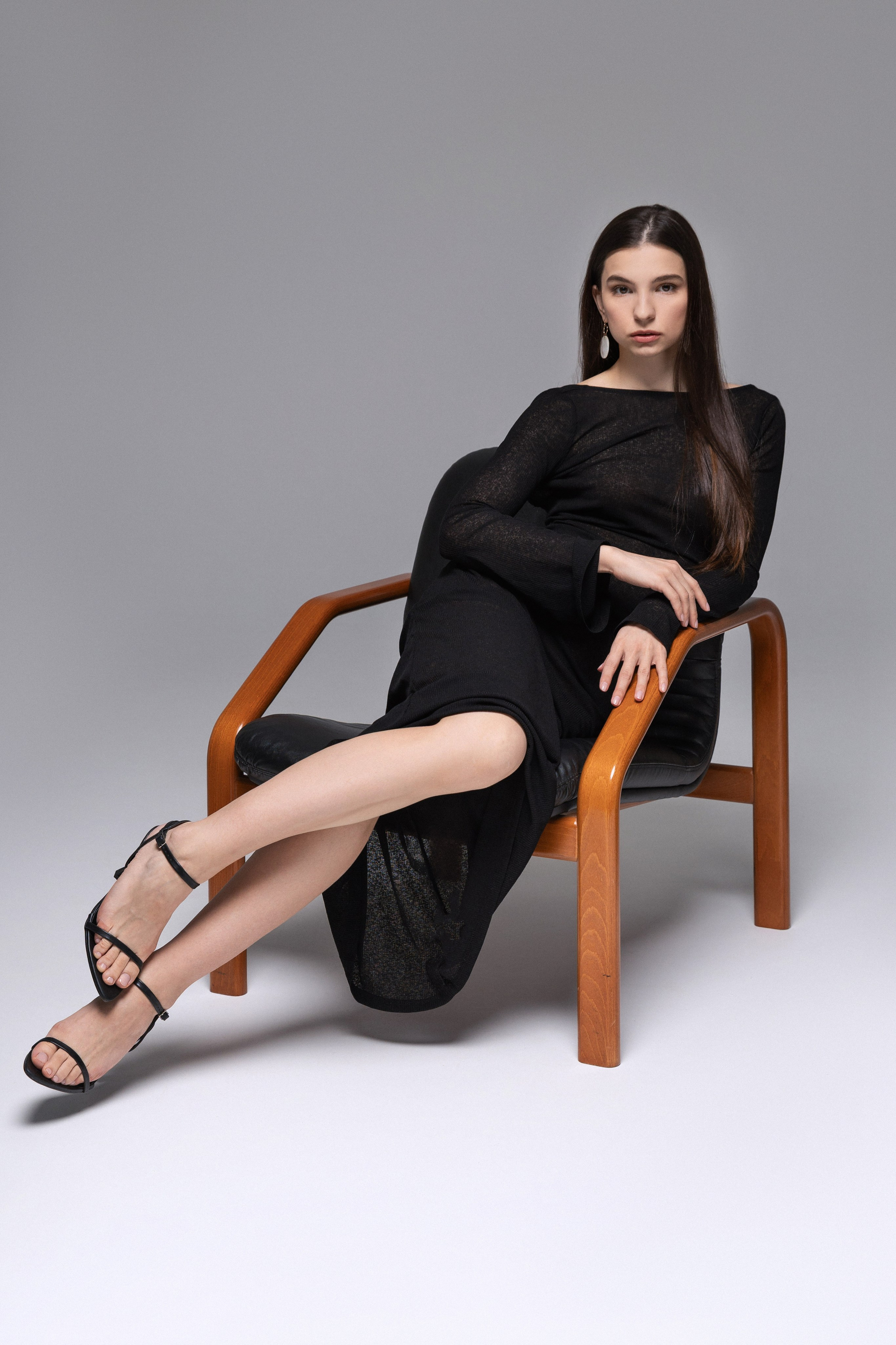 Каталожная фотосъемка на циклораме с моделью под ключ фотосъемка в белье 