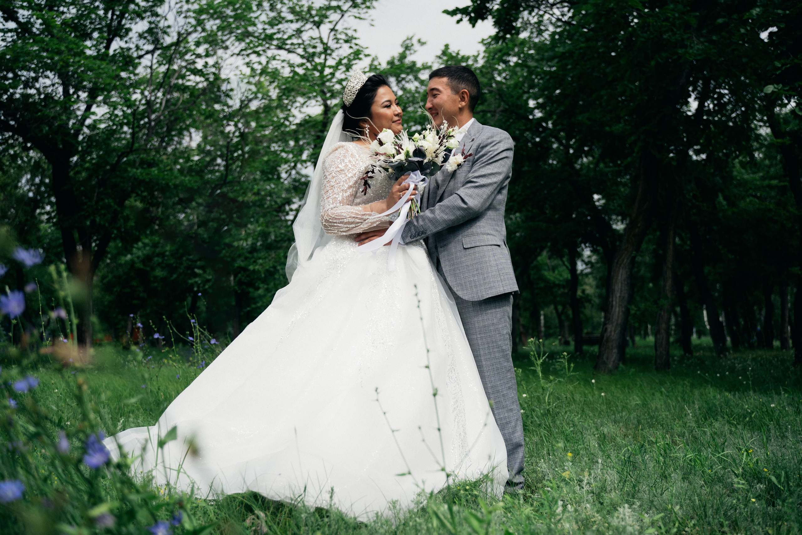 Ерлан и Айгера. Свадебный день. Отбор. ДК Орджоникидзе. Семейный и свадебный фотограф Молодзяновская Елена