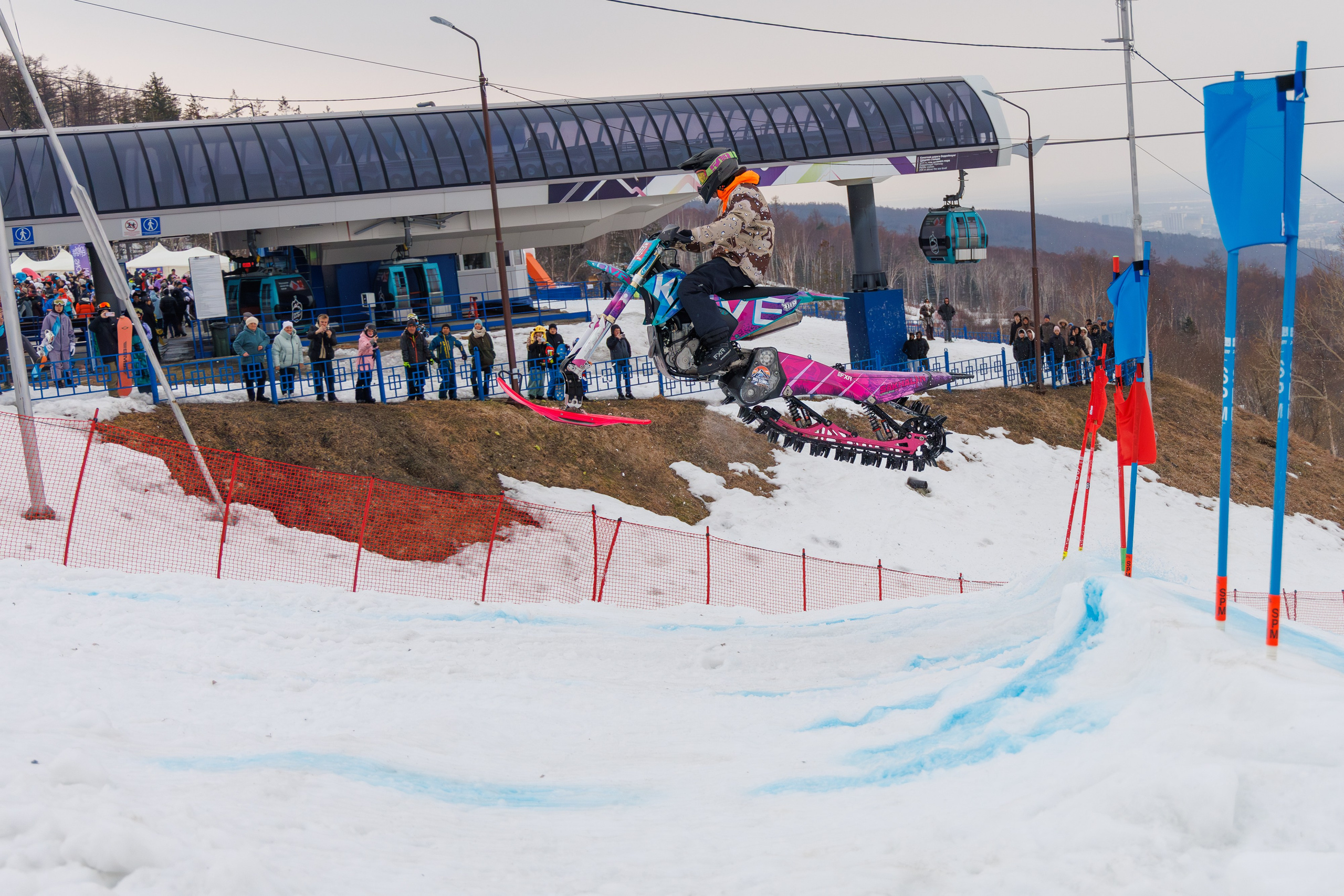Сноубайк Шоу _ 2026. Свадебный, семейный и репортажный фотограф в Южно-Сахалинске Артур Петросян