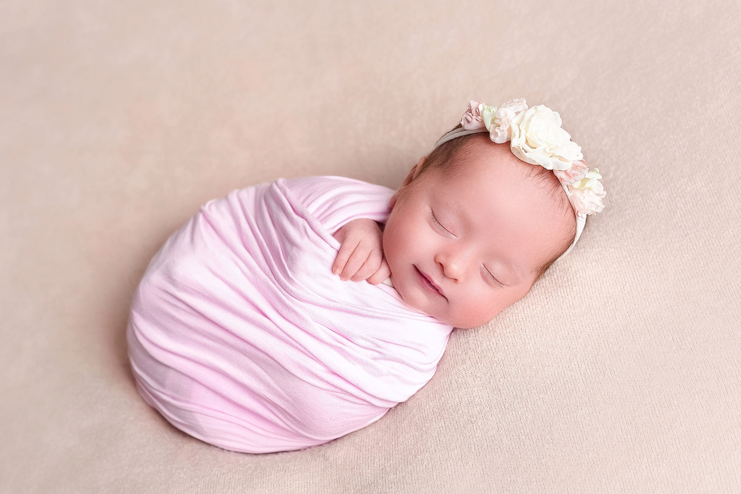 Newborn. Фотограф новорожденных и детский фотограф в Екатеринбурге Ксени