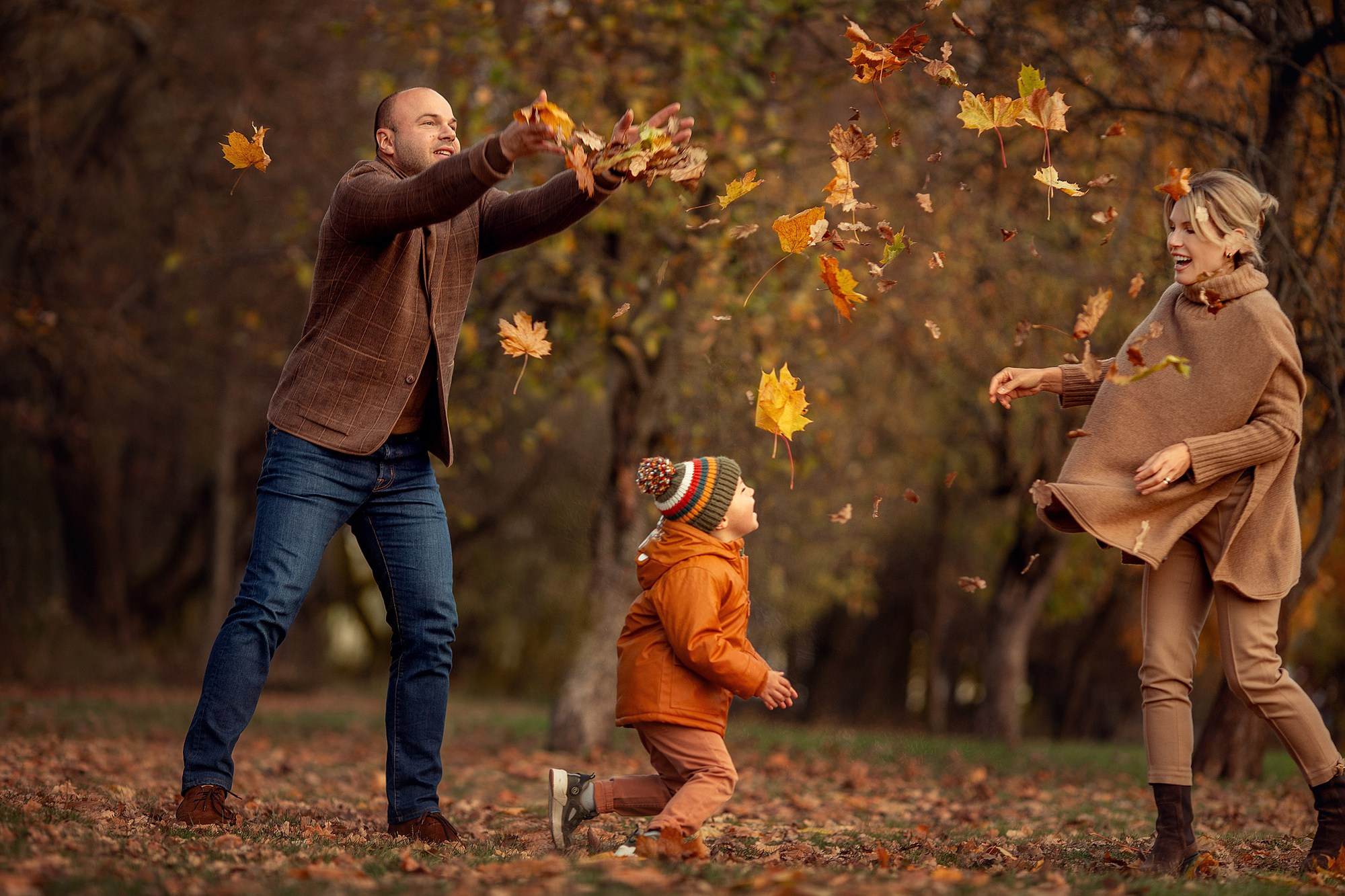 Семейная фотосессия в осеннем парке. Семейный фотограф Татьяна Надеждина | Москва, Московская область, Ярославль