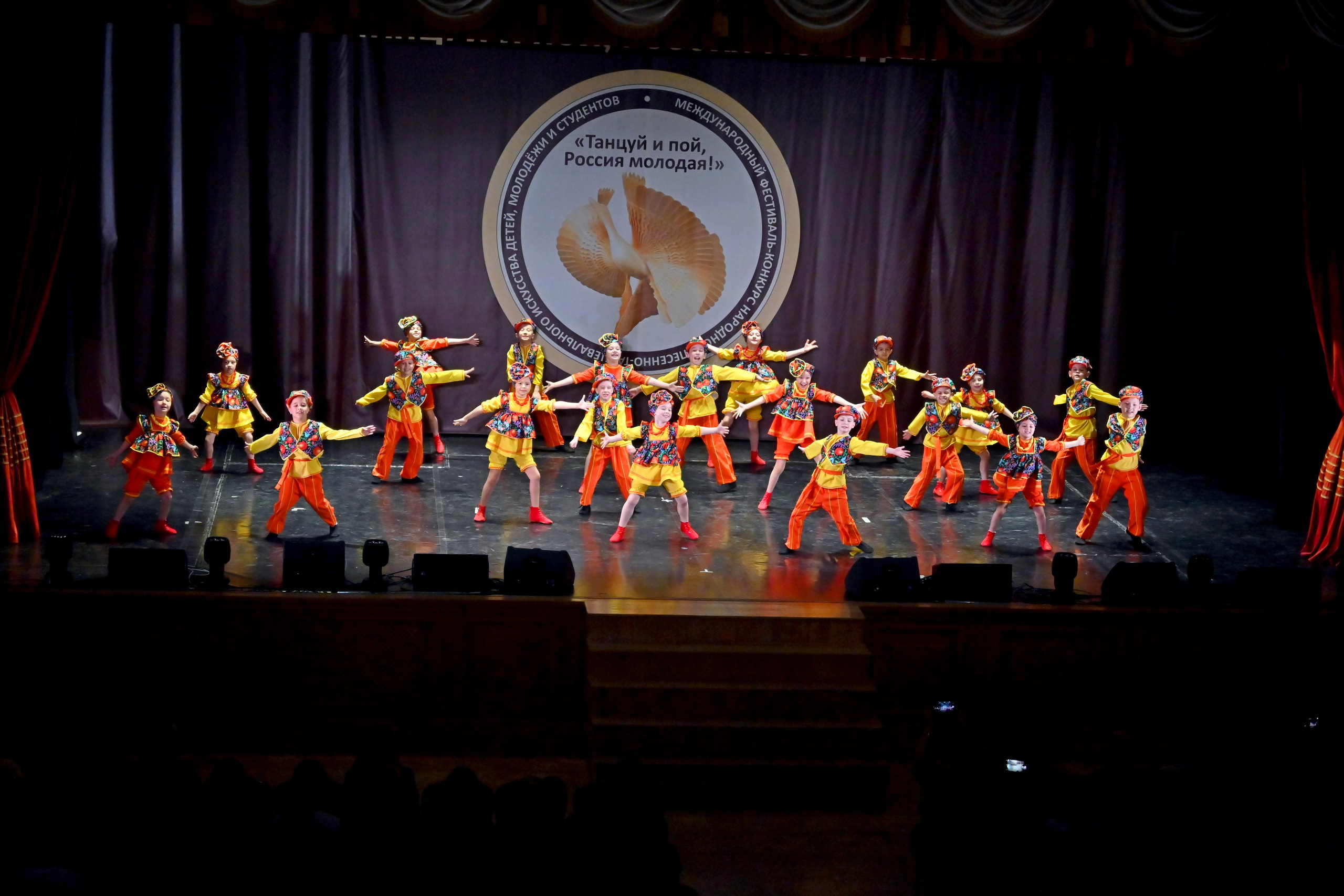 Гала-концерт. Танцуй и пой, Россия Молодая! 22.04.2024. Профессиональный фотограф в Москве Алёна Котова