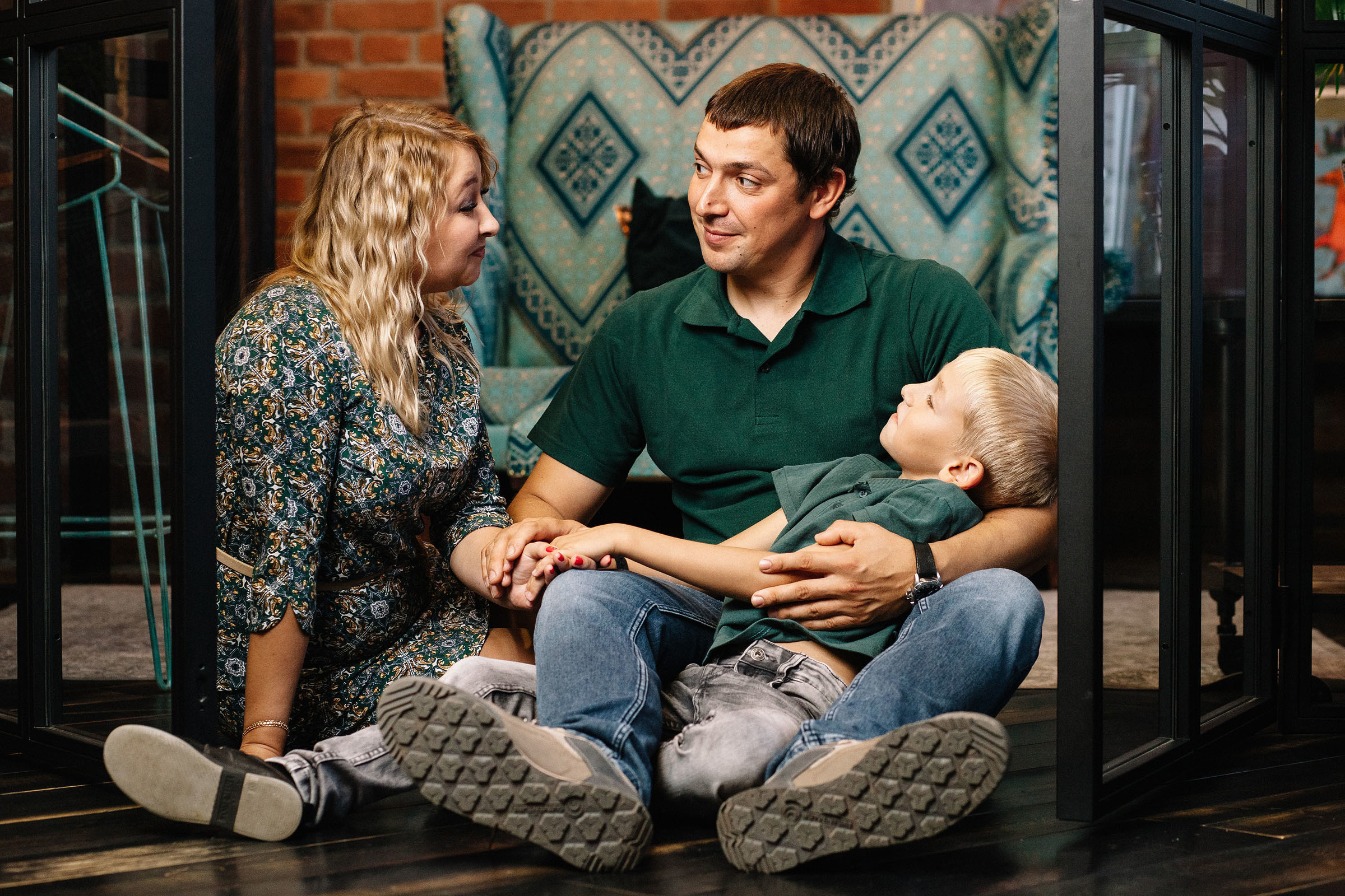 В фотостудии Веретено. Семейный и свадебный фотограф в Майкопе Михаил Мартиросян