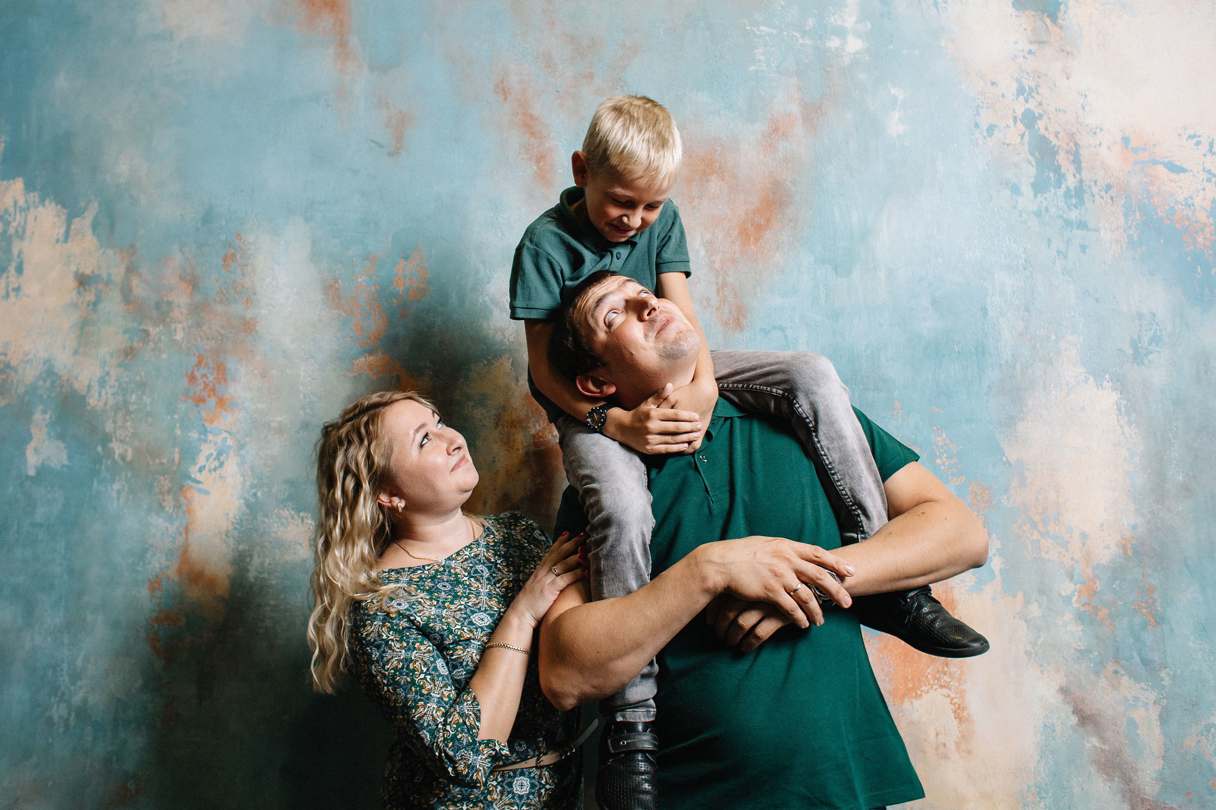 В фотостудии Веретено. Семейный и свадебный фотограф в Майкопе Михаил Мартиросян