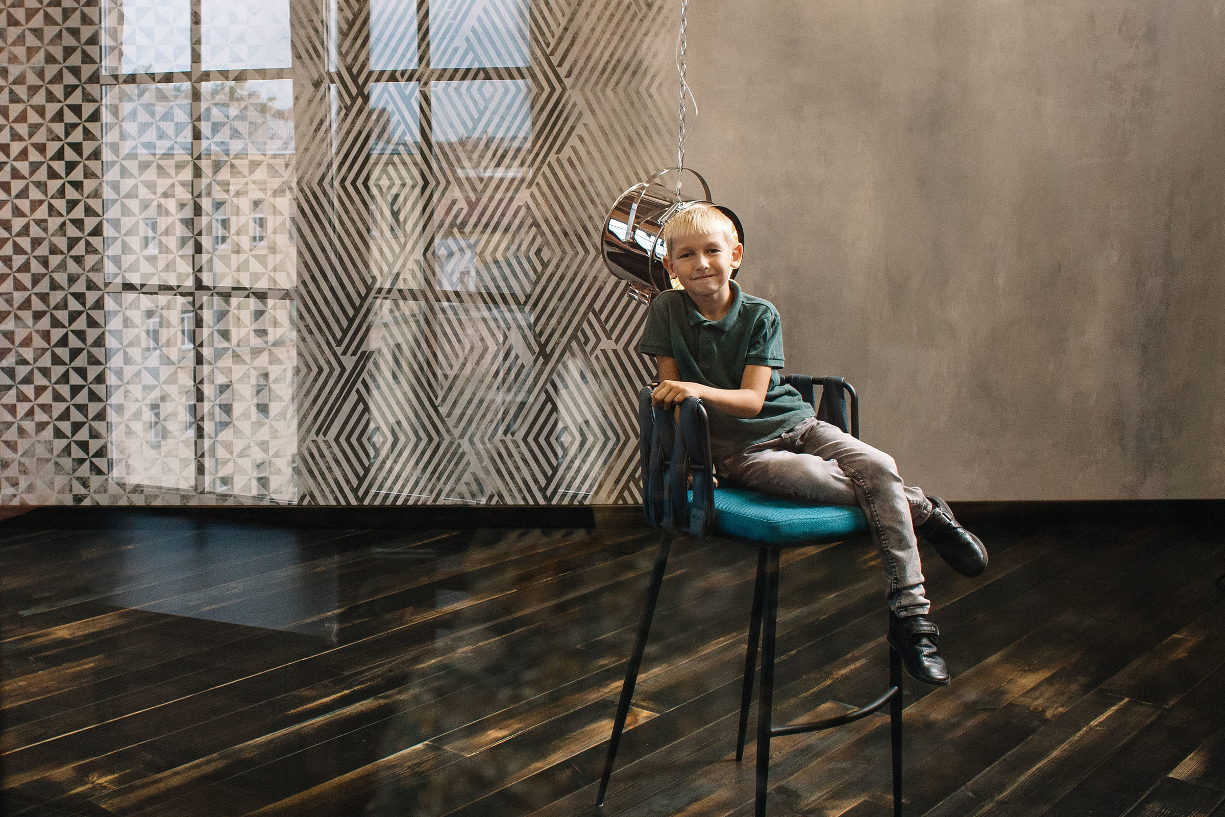 В фотостудии Веретено. Семейный и свадебный фотограф в Майкопе Михаил Мартиросян