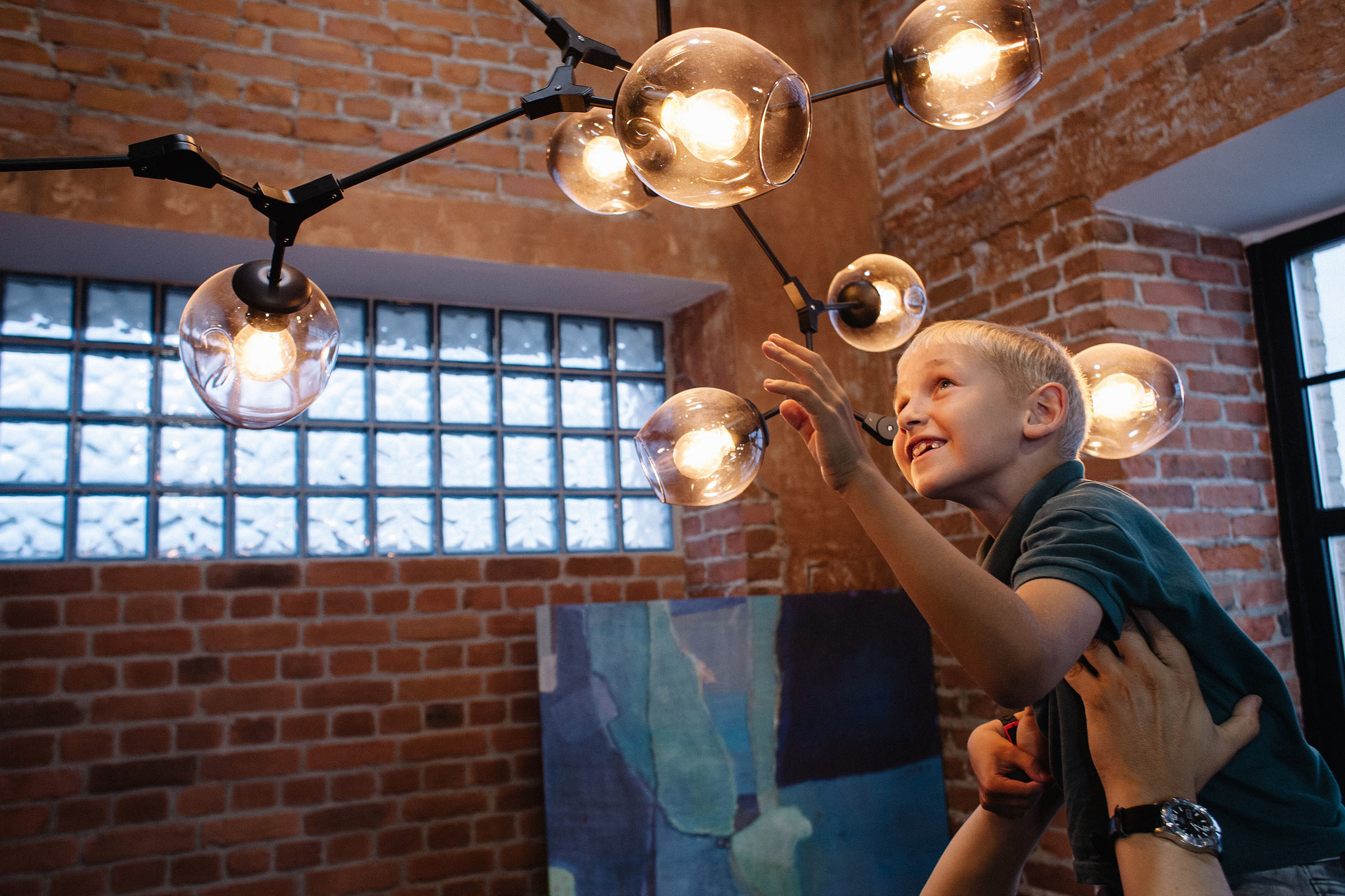 В фотостудии Веретено. Семейный и свадебный фотограф в Майкопе Михаил Мартиросян