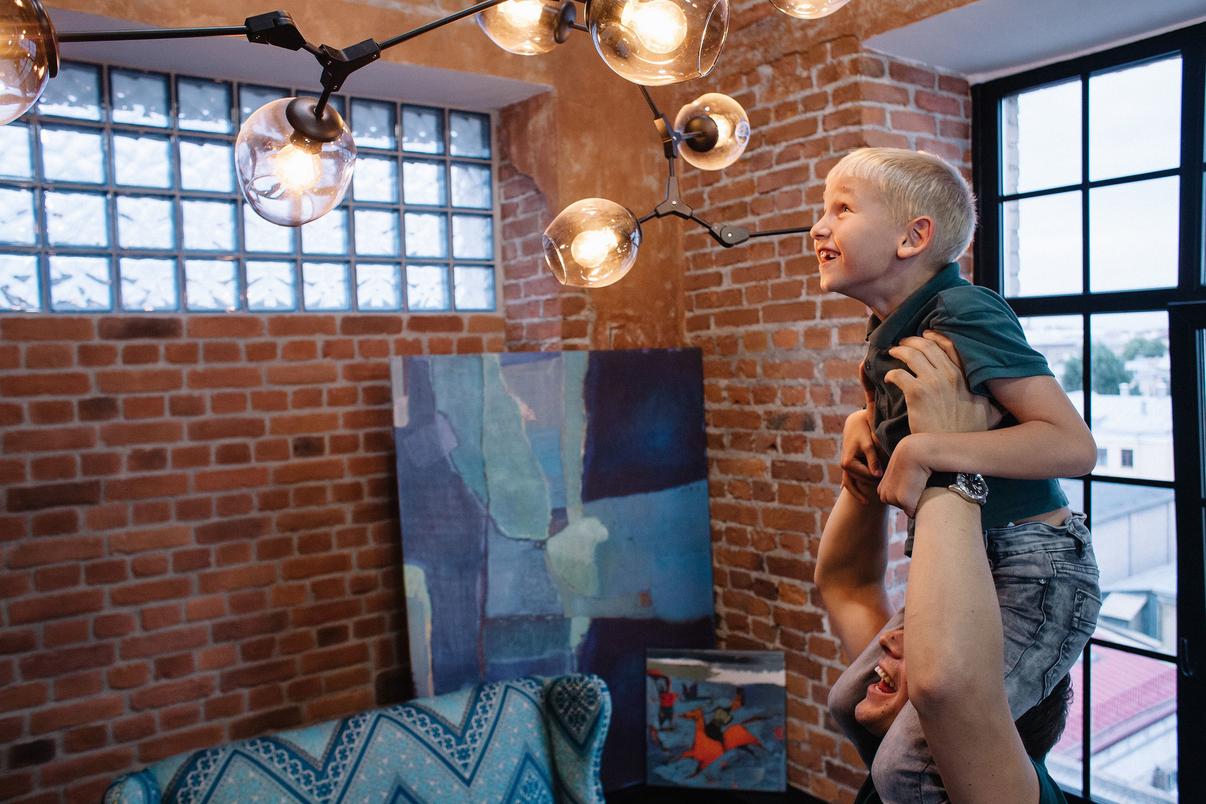 В фотостудии Веретено. Семейный и свадебный фотограф в Майкопе Михаил Мартиросян