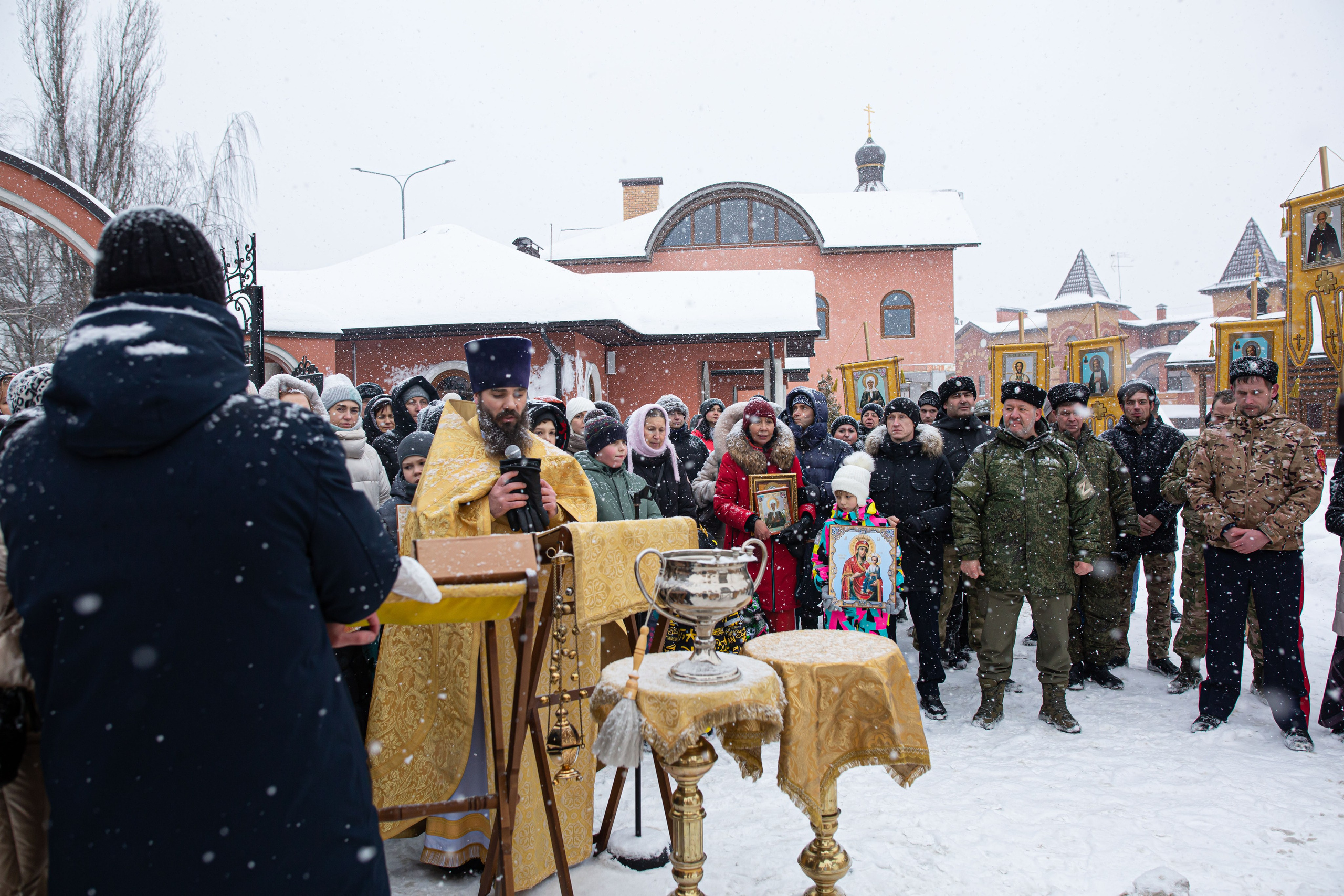 Крестный ход по д. Островцы Раменского городского округа. Семейный и детский фотограф Анна Петракова