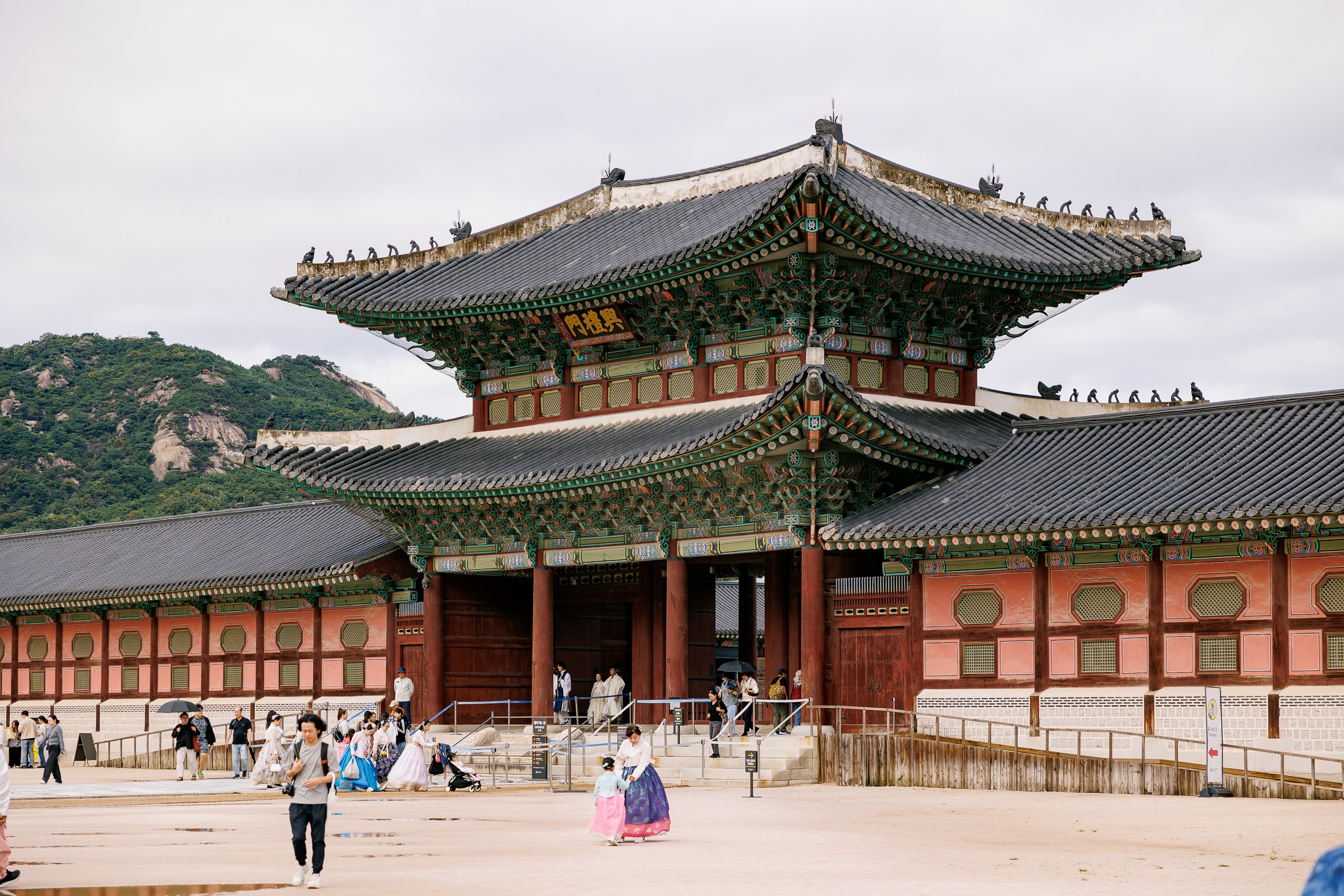 LEADS SEOUL. Репортажный фотограф Саша Матвеев