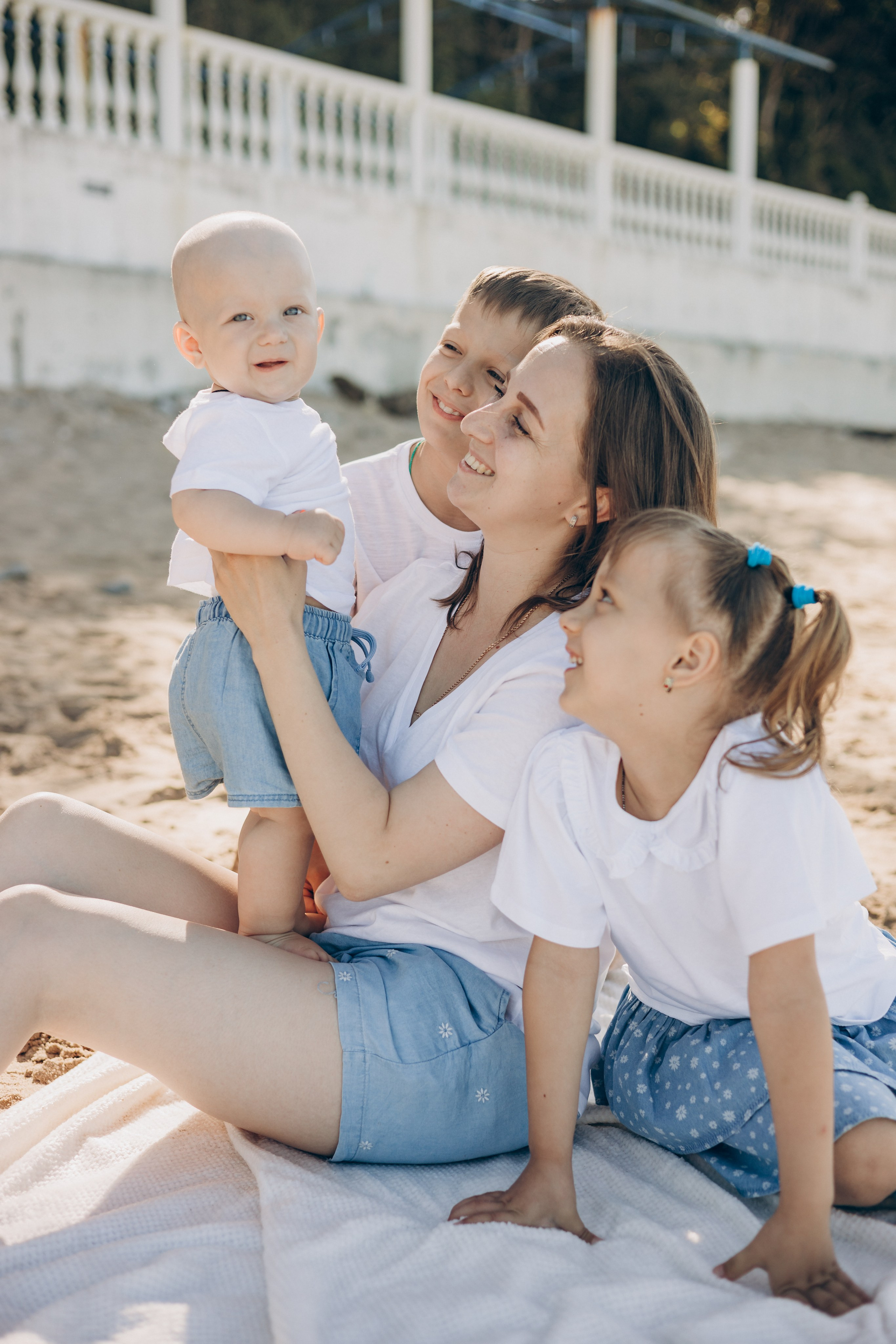 Сергей, Мария, Марк, Кира и Герман