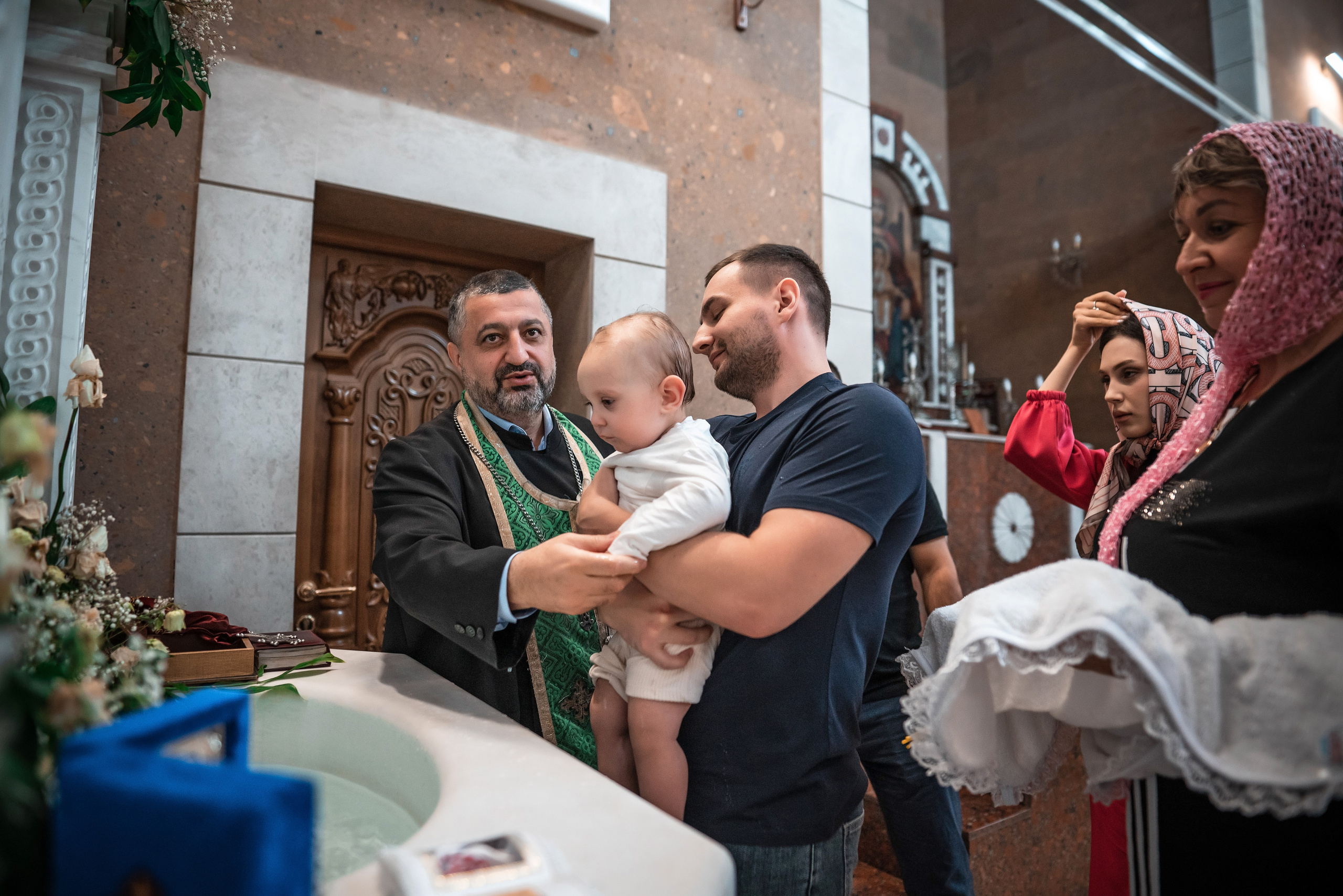 Фотограф Красная поляна крещение. Фотограф Сочи