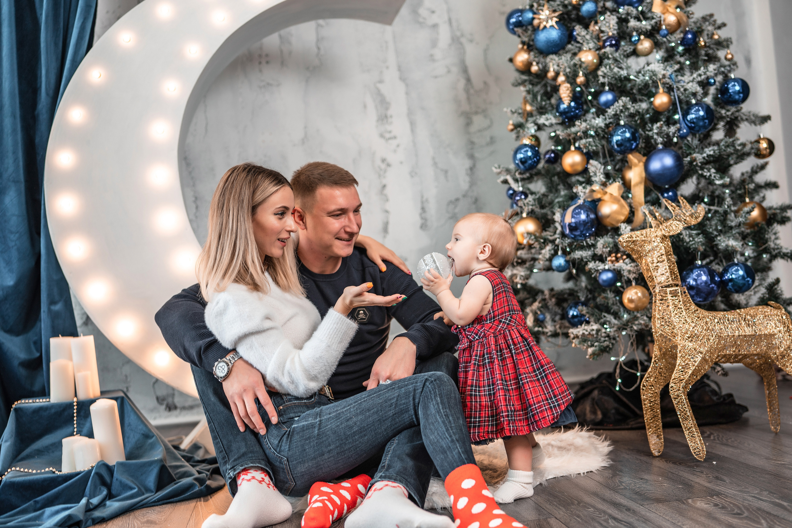 Семейная фотосессия в студии Сочи. Фотограф Сочи