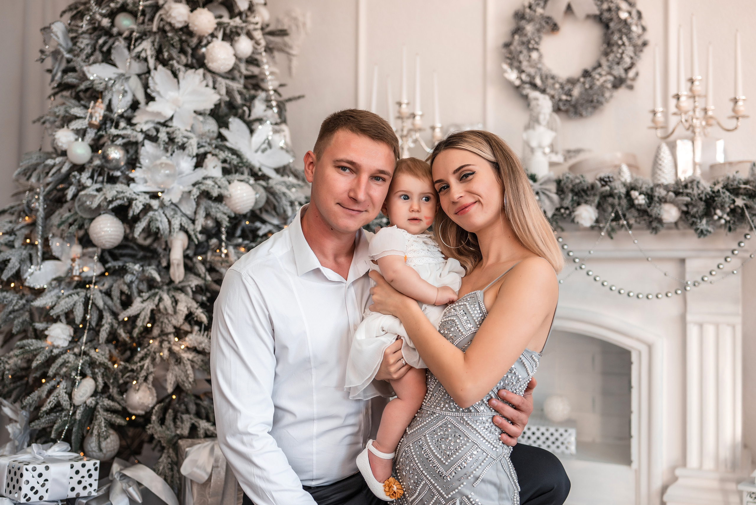 Семейная фотосессия в студии Сочи. Фотограф Сочи