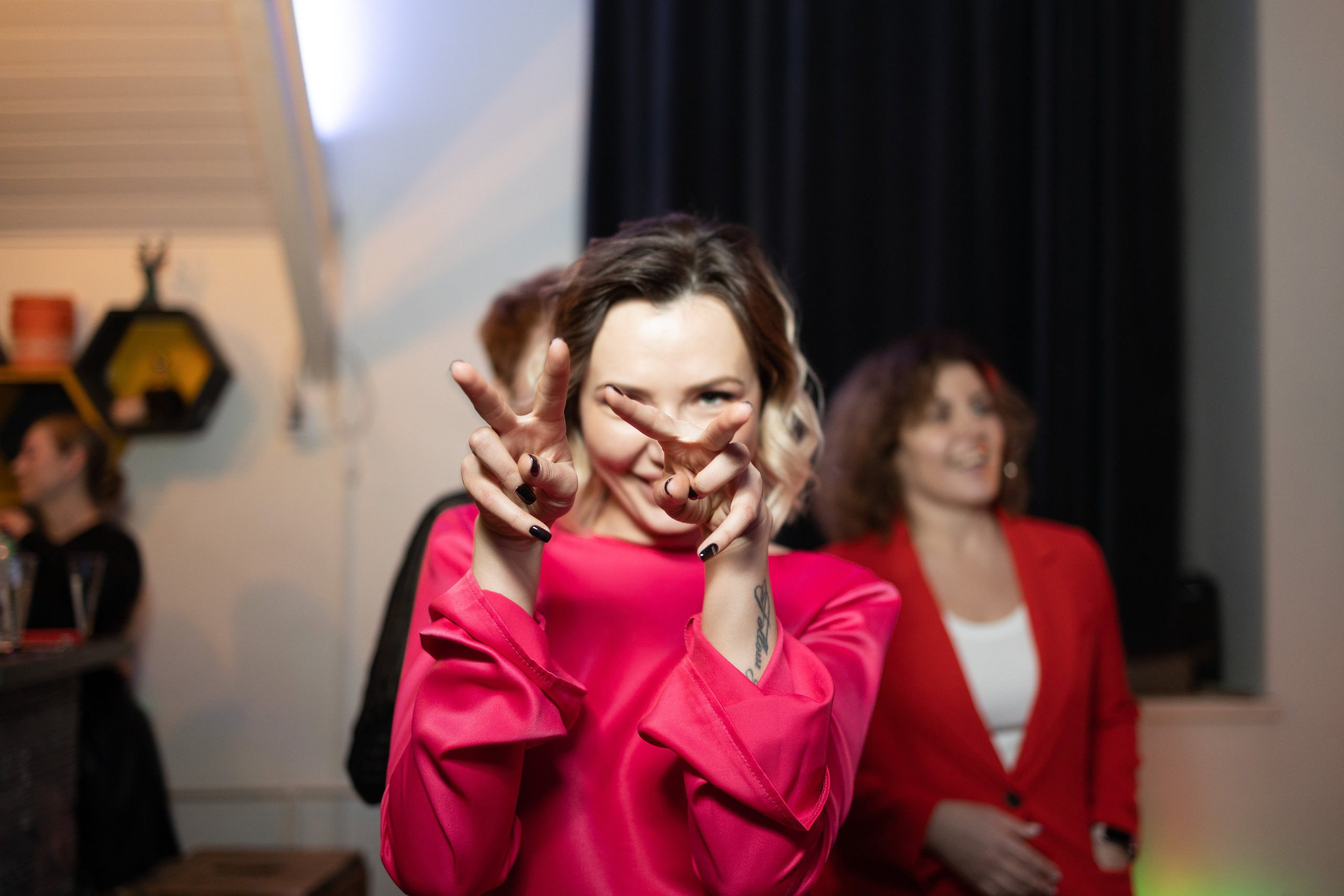 Празднование дня рождения в лофте. Репортажный и студийный фотограф в Москве — Софи