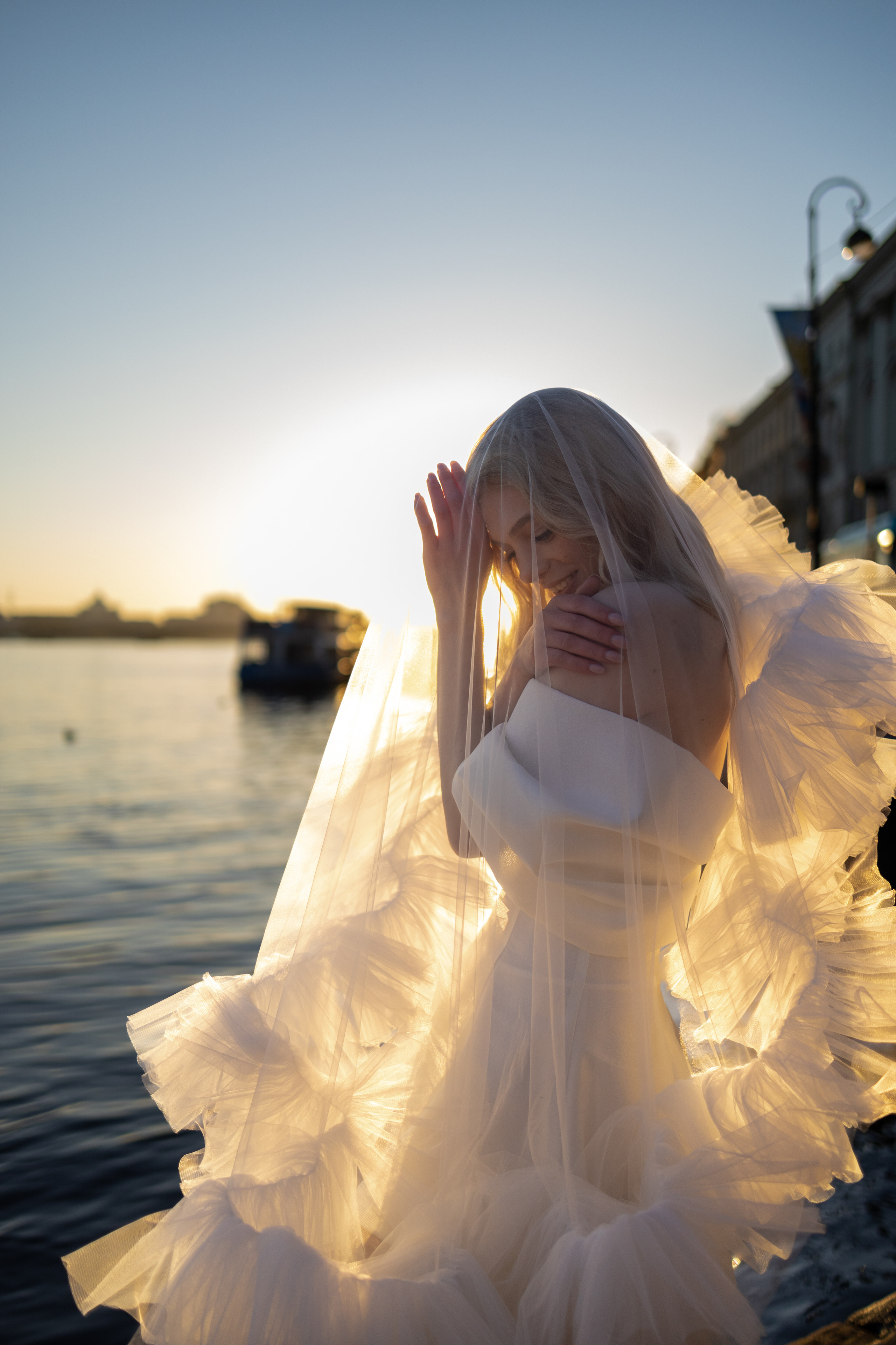 Белое платье, белая фата, белые ночи…. Репортажный и студийный фотограф в Москве — Софи