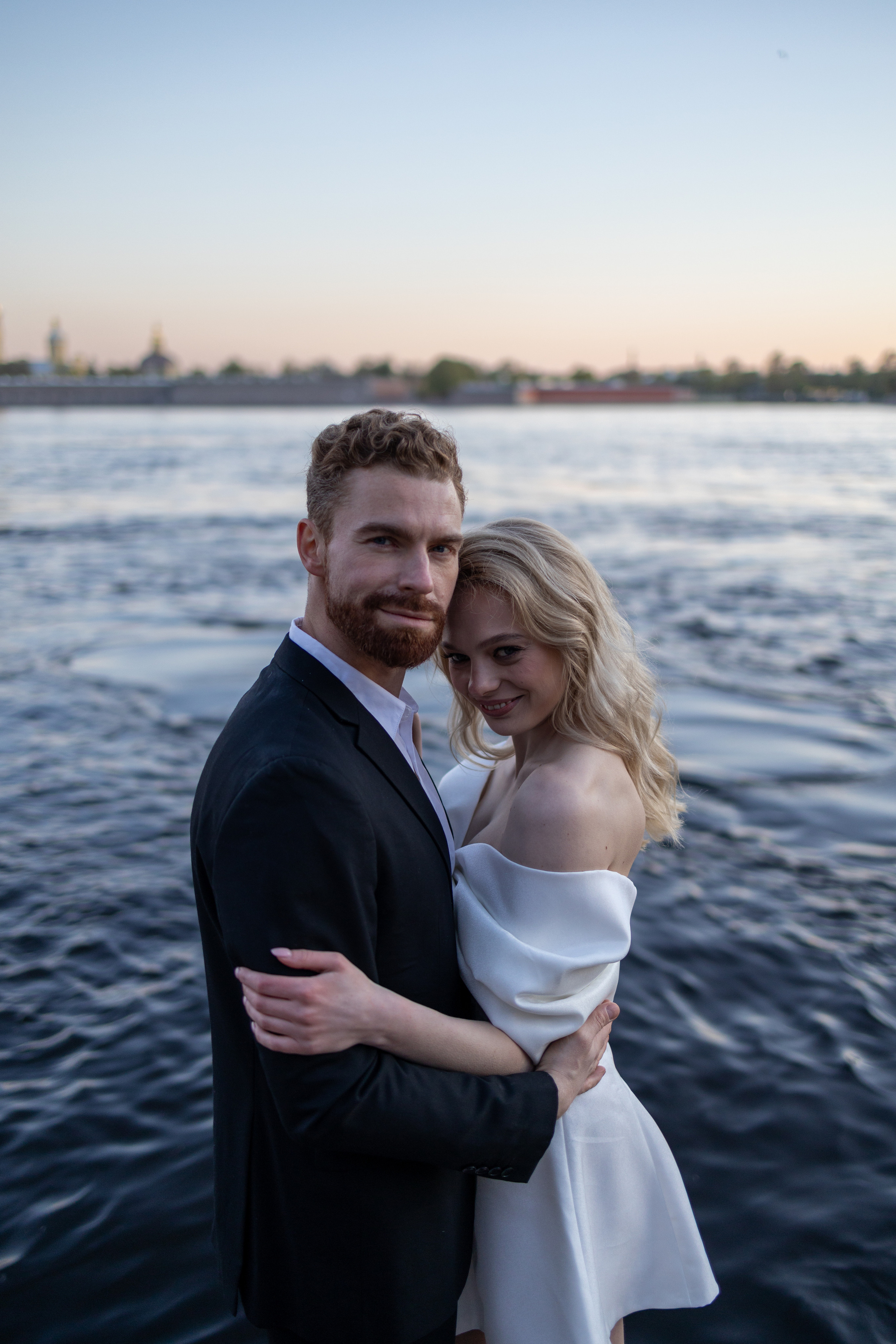 Белое платье, белая фата, белые ночи…. Репортажный и студийный фотограф в Москве — Софи