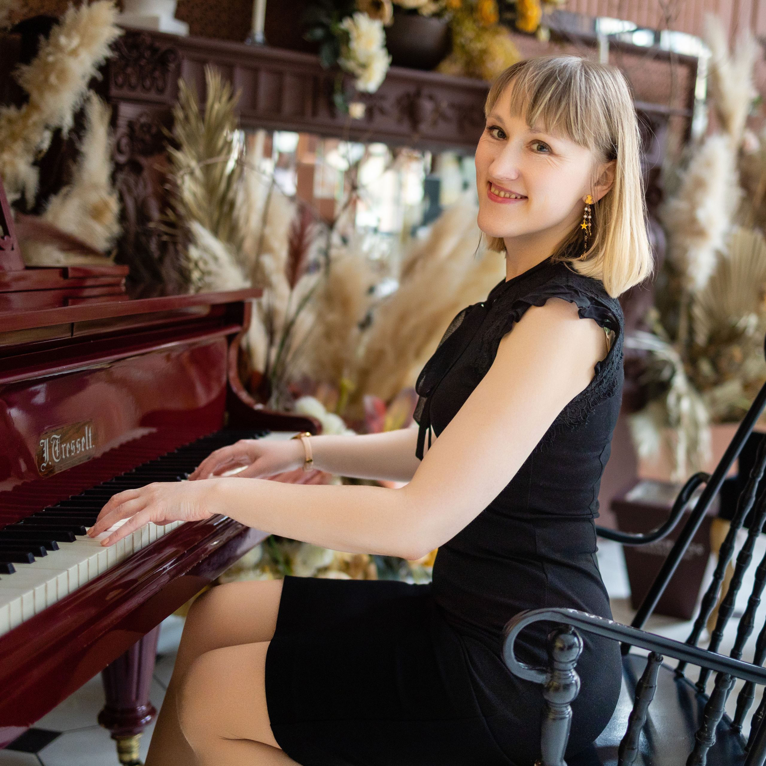 Празднование дня рождения в фотостудии. Репортажный и студийный фотограф в Москве — Софи