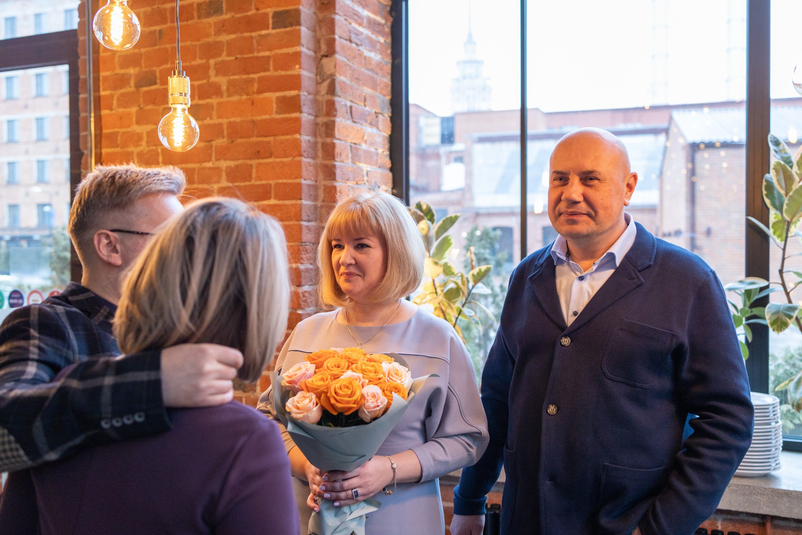 Празднование дня рождения в ресторане. Репортажный и студийный фотограф в Москве — Софи