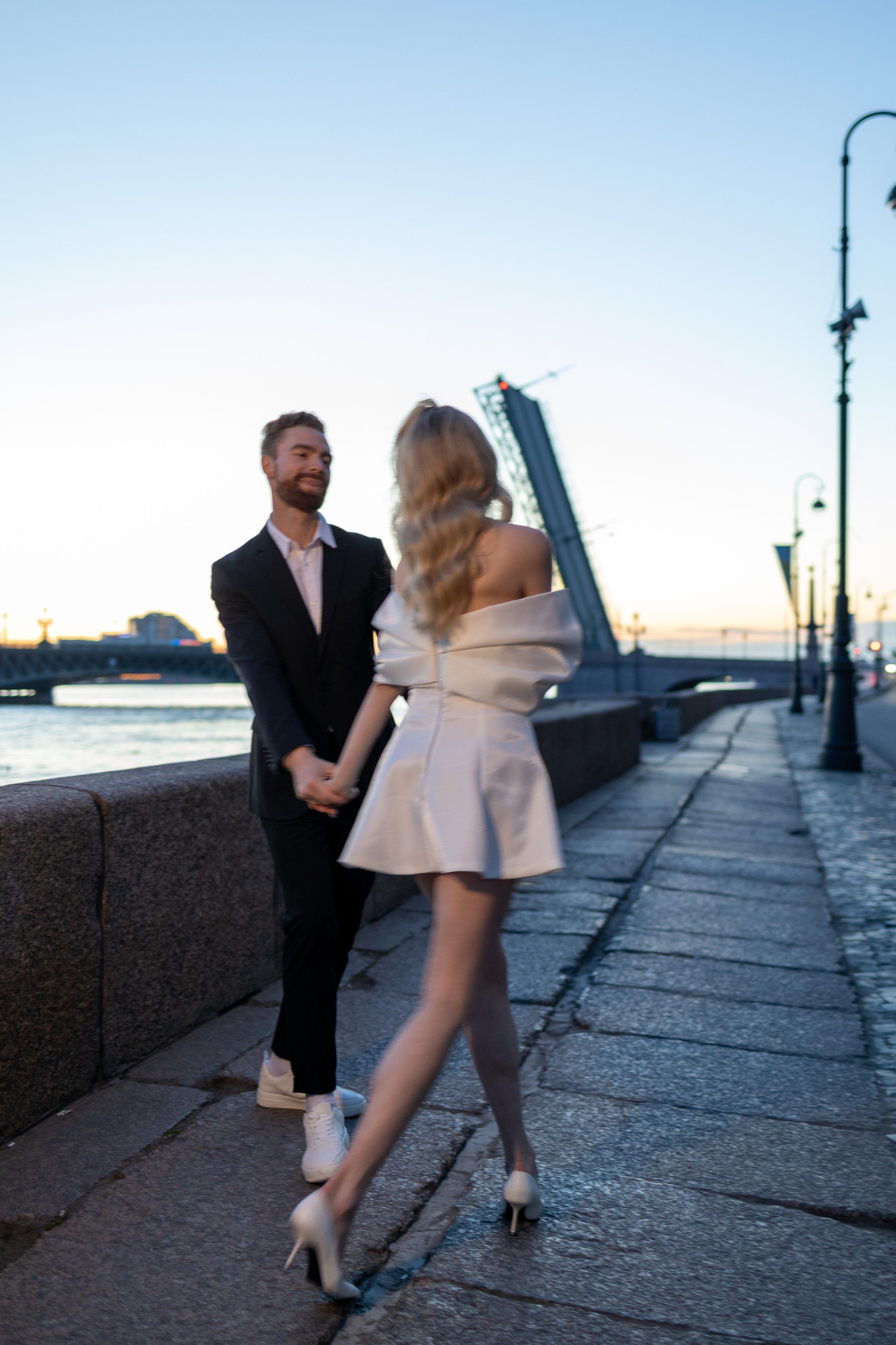 Белое платье, белая фата, белые ночи…. Репортажный и студийный фотограф в Москве — Софи