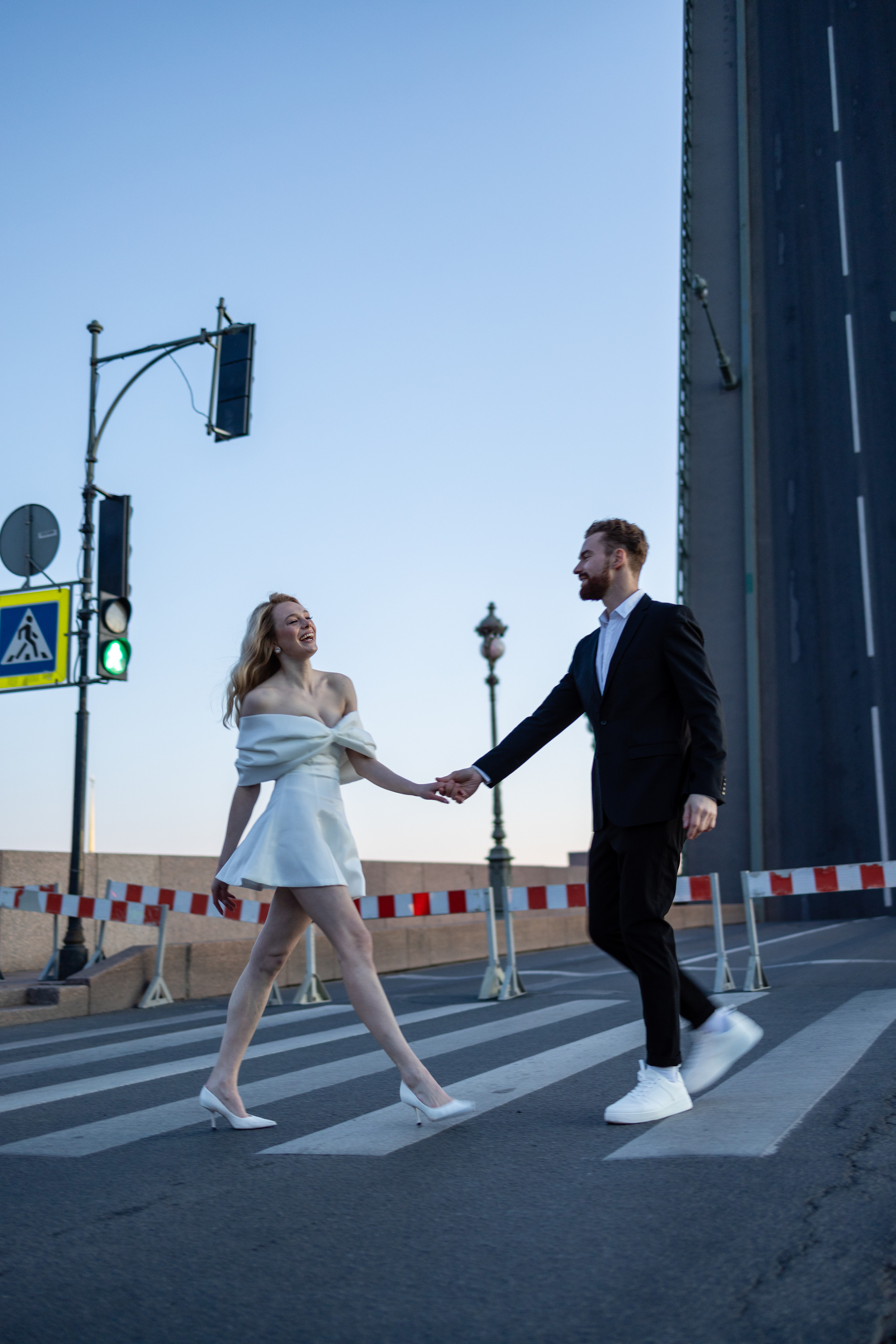 Белое платье, белая фата, белые ночи…. Репортажный и студийный фотограф в Москве — Софи