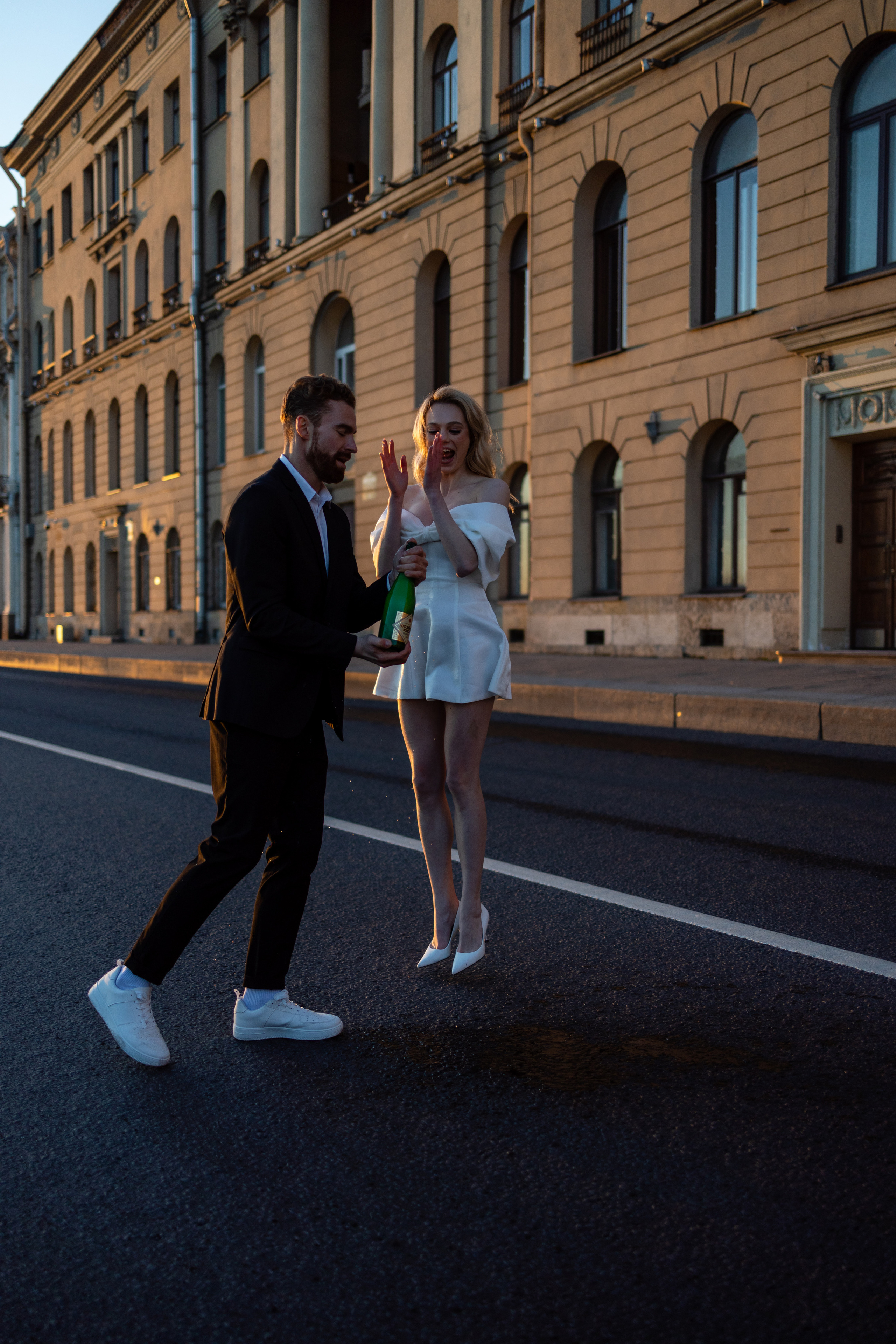 Белое платье, белая фата, белые ночи…. Репортажный и студийный фотограф в Москве — Софи