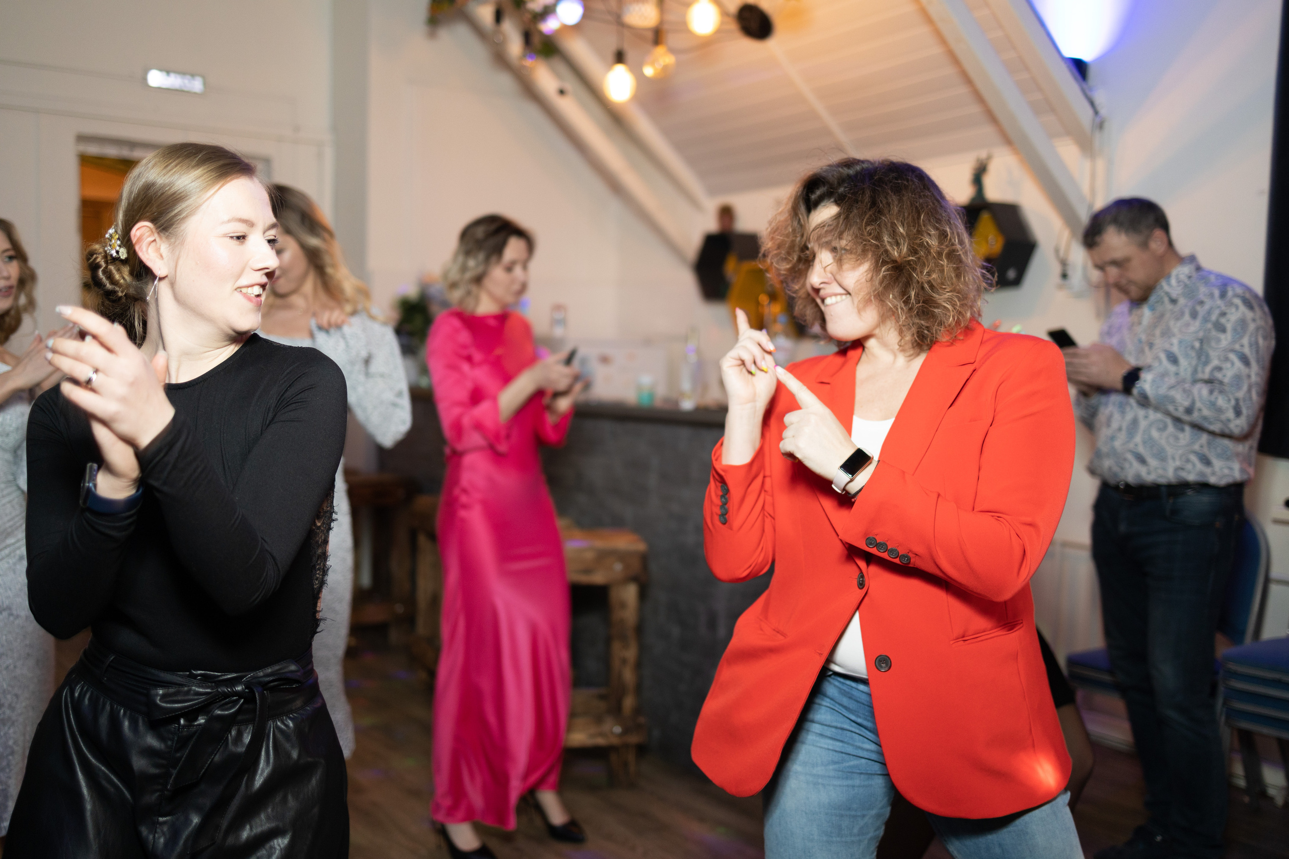 Празднование дня рождения в лофте. Репортажный и студийный фотограф в Москве — Софи