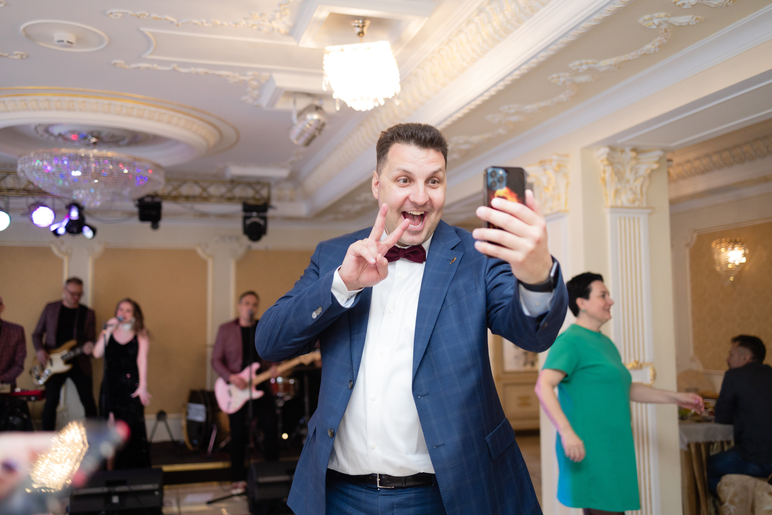 Празднование дня рождения в ресторане. Репортажный и студийный фотограф в Москве — Софи