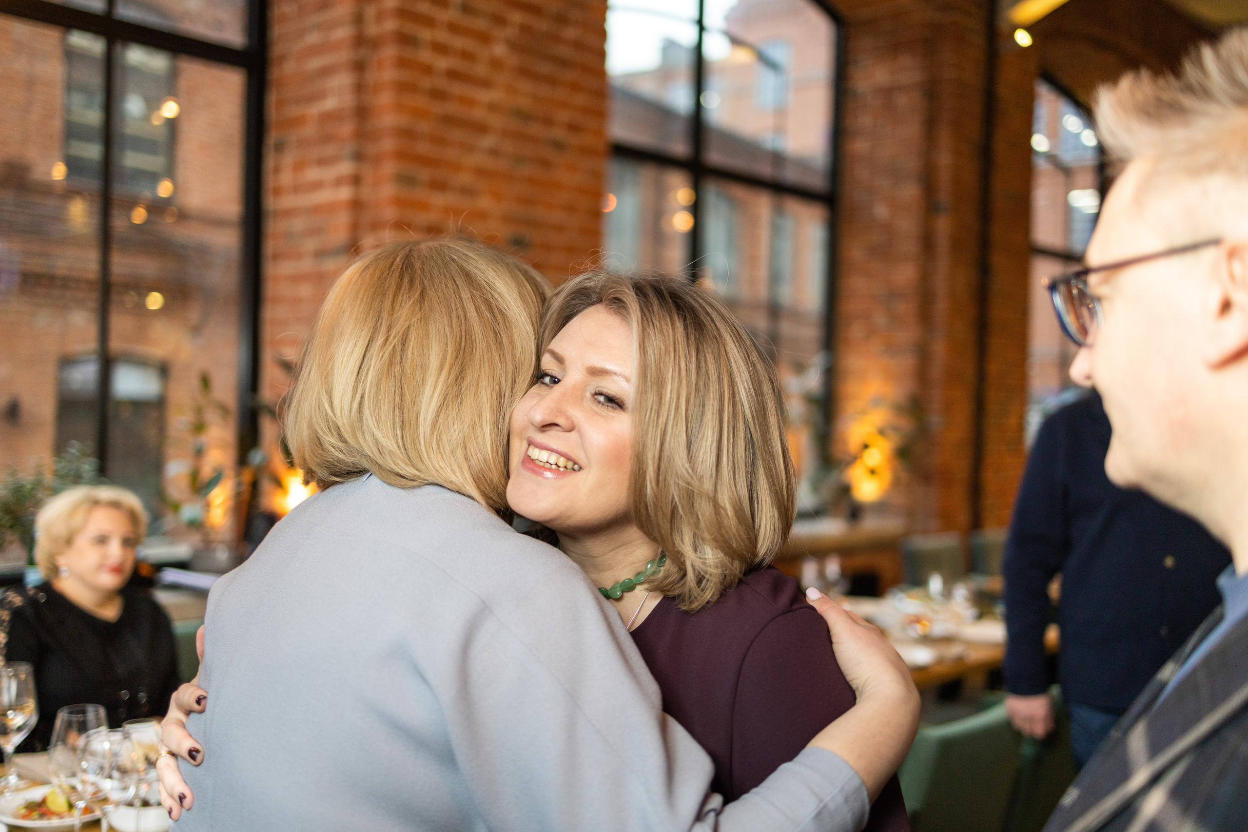 Празднование дня рождения в ресторане. Репортажный и студийный фотограф в Москве — Софи