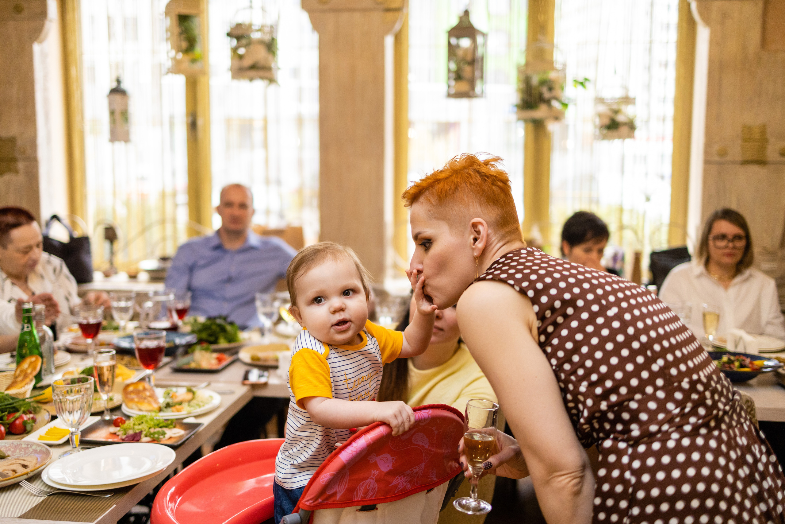 Празднование дня рождения в ресторане. Репортажный и студийный фотограф в Москве — Софи