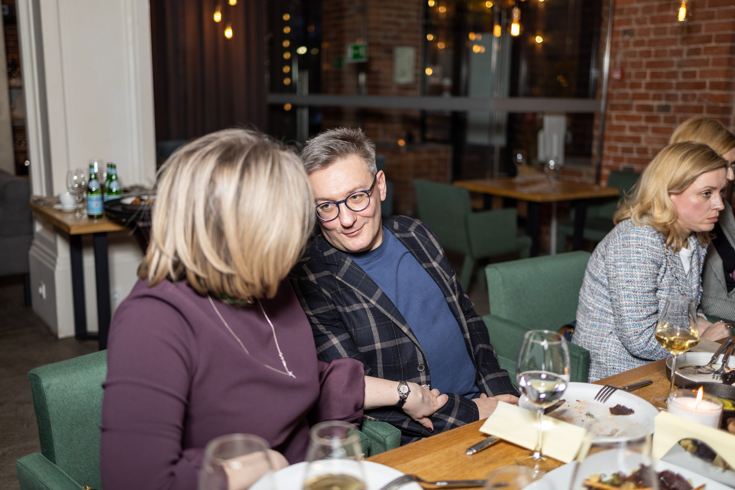 Празднование дня рождения в ресторане. Репортажный и студийный фотограф в Москве — Софи
