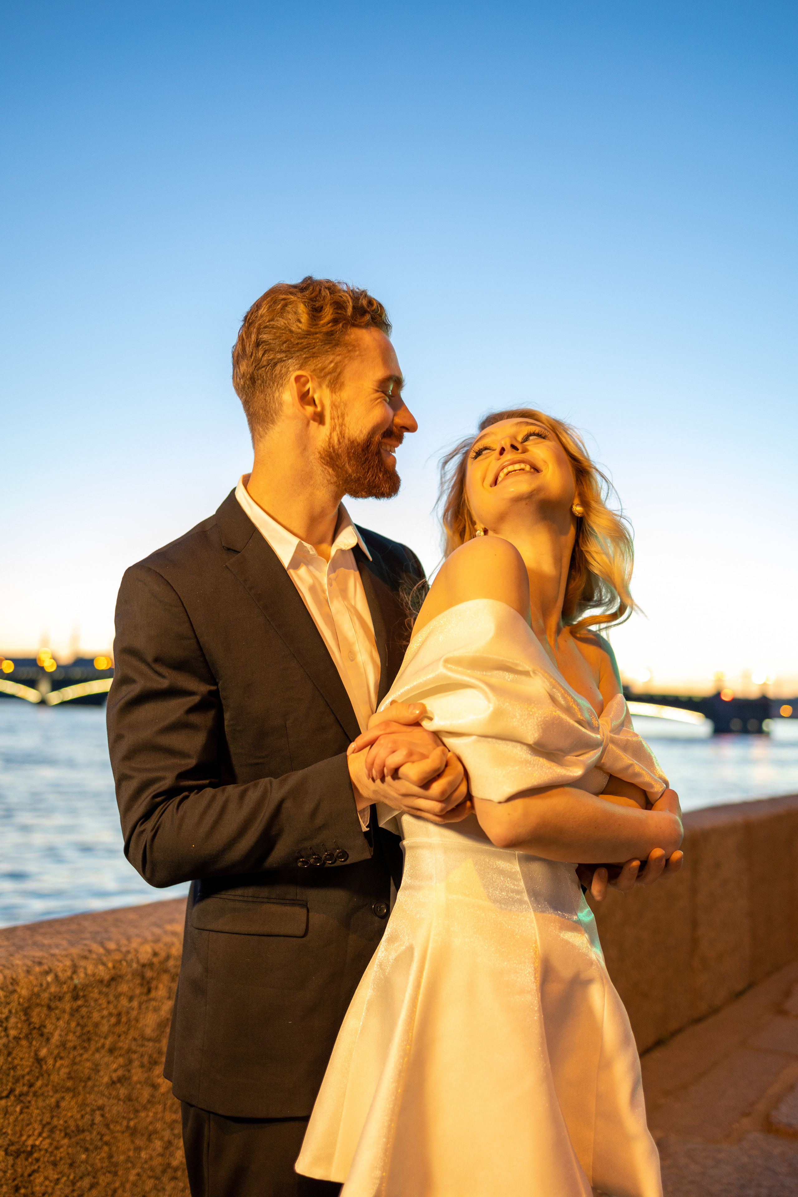 Белое платье, белая фата, белые ночи…. Репортажный и студийный фотограф в Москве — Софи