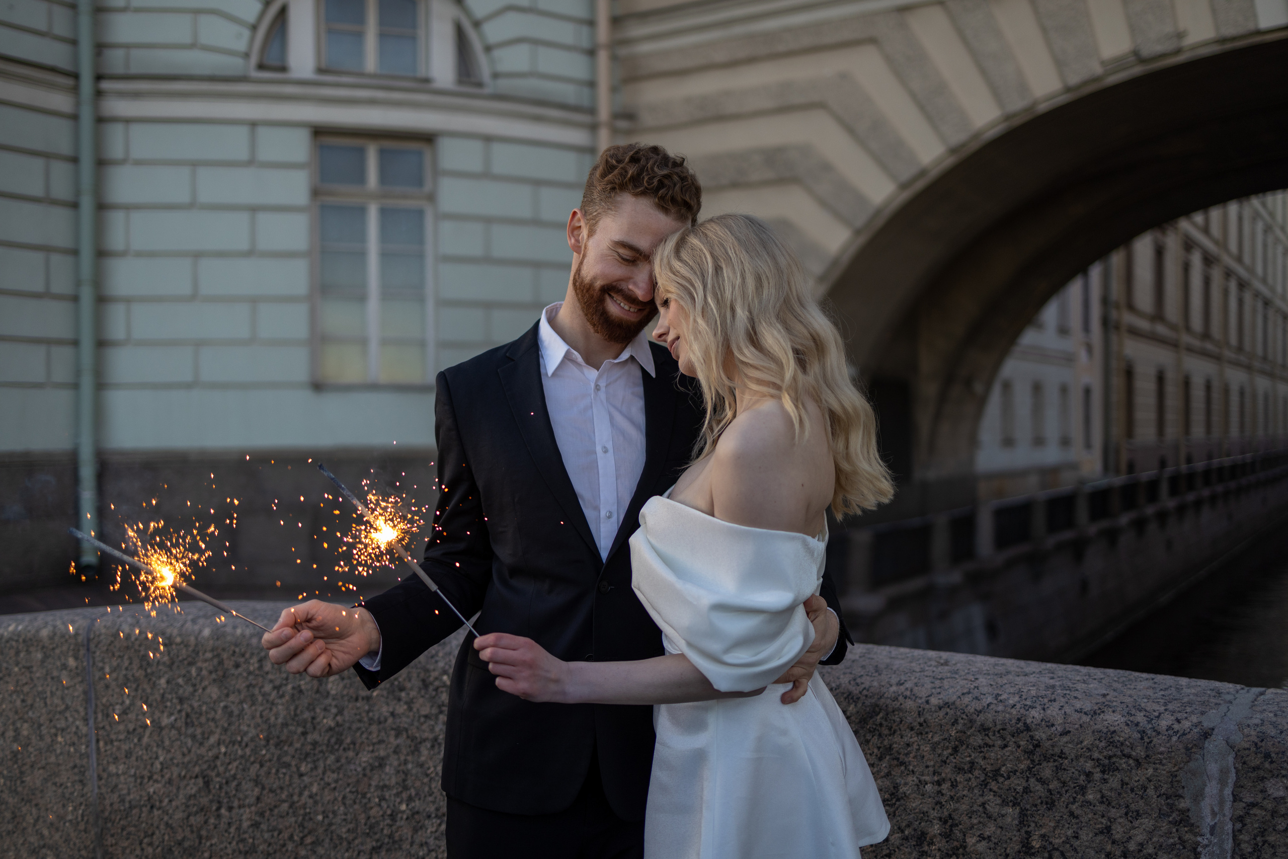 Белое платье, белая фата, белые ночи…. Репортажный и студийный фотограф в Москве — Софи