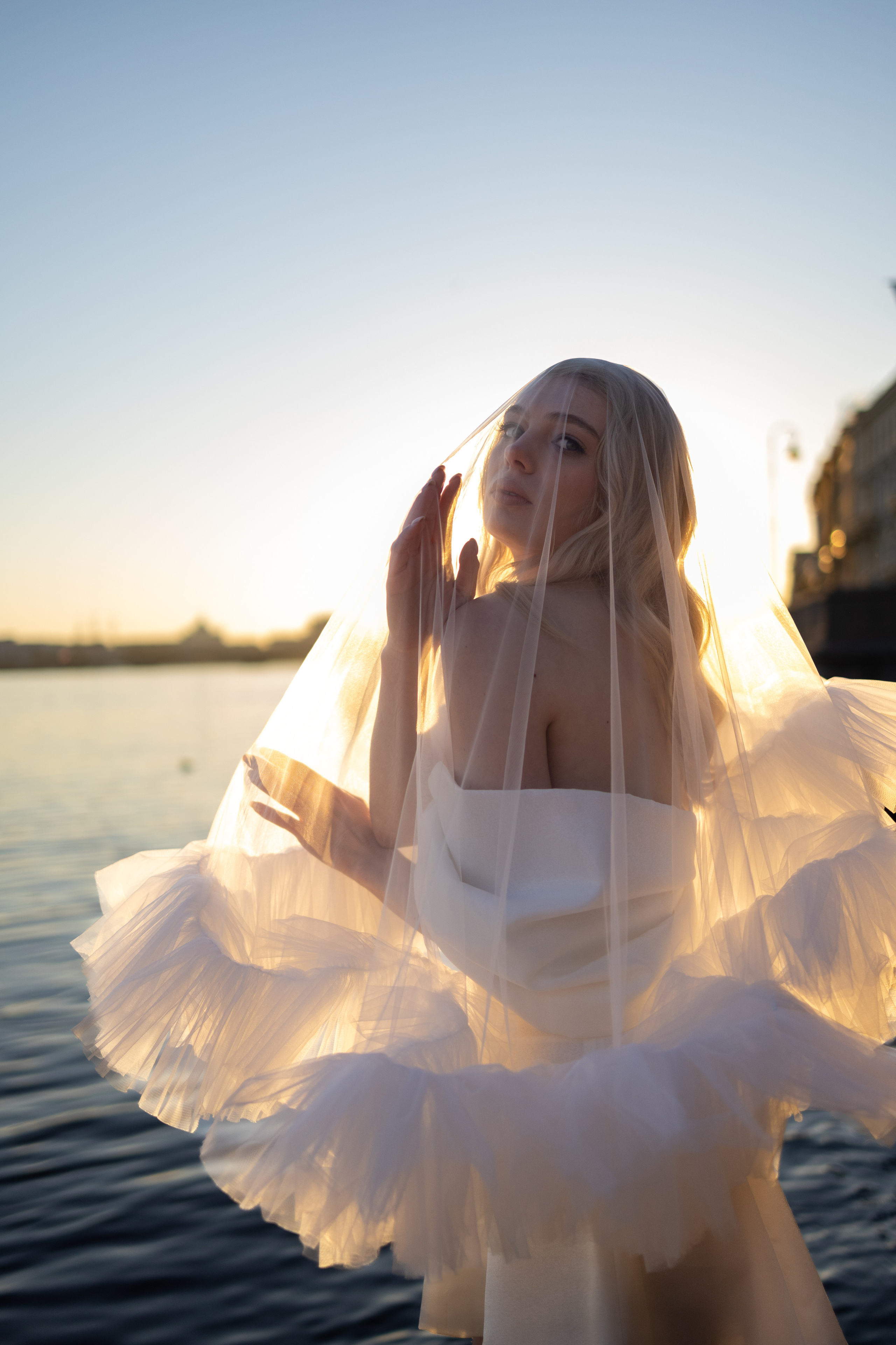 Белое платье, белая фата, белые ночи…. Репортажный и студийный фотограф в Москве — Софи