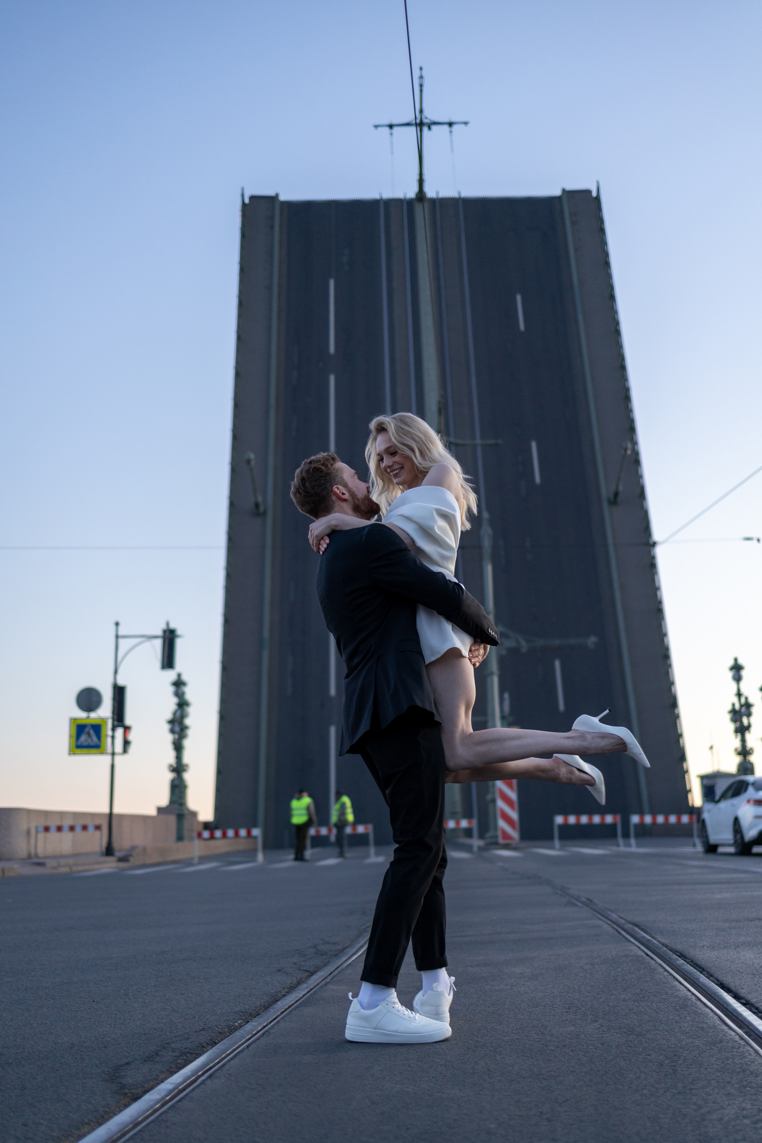 Белое платье, белая фата, белые ночи…. Репортажный и студийный фотограф в Москве — Софи