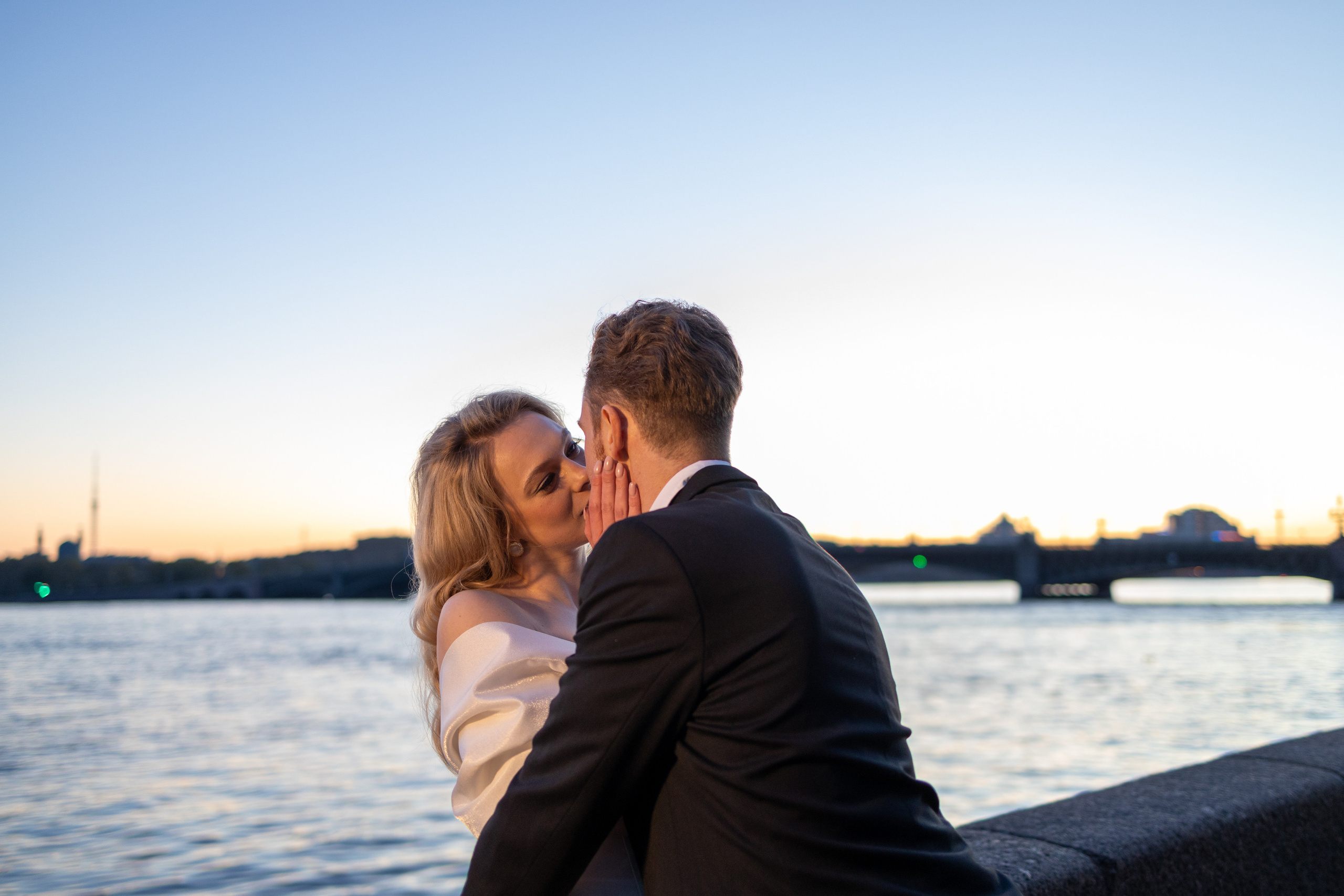 Белое платье, белая фата, белые ночи…. Репортажный и студийный фотограф в Москве — Софи