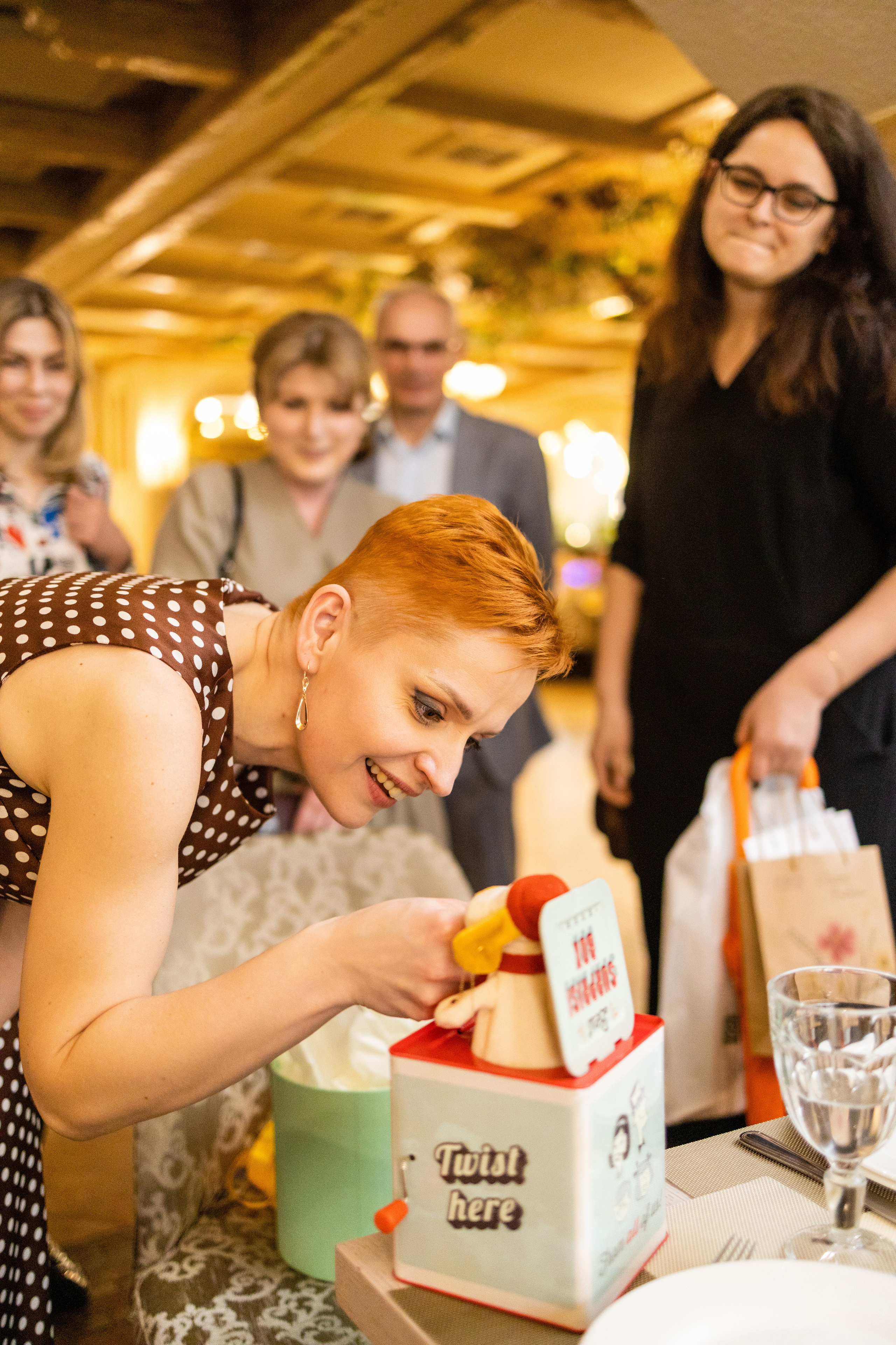 Празднование дня рождения в ресторане. Репортажный и студийный фотограф в Москве — Софи