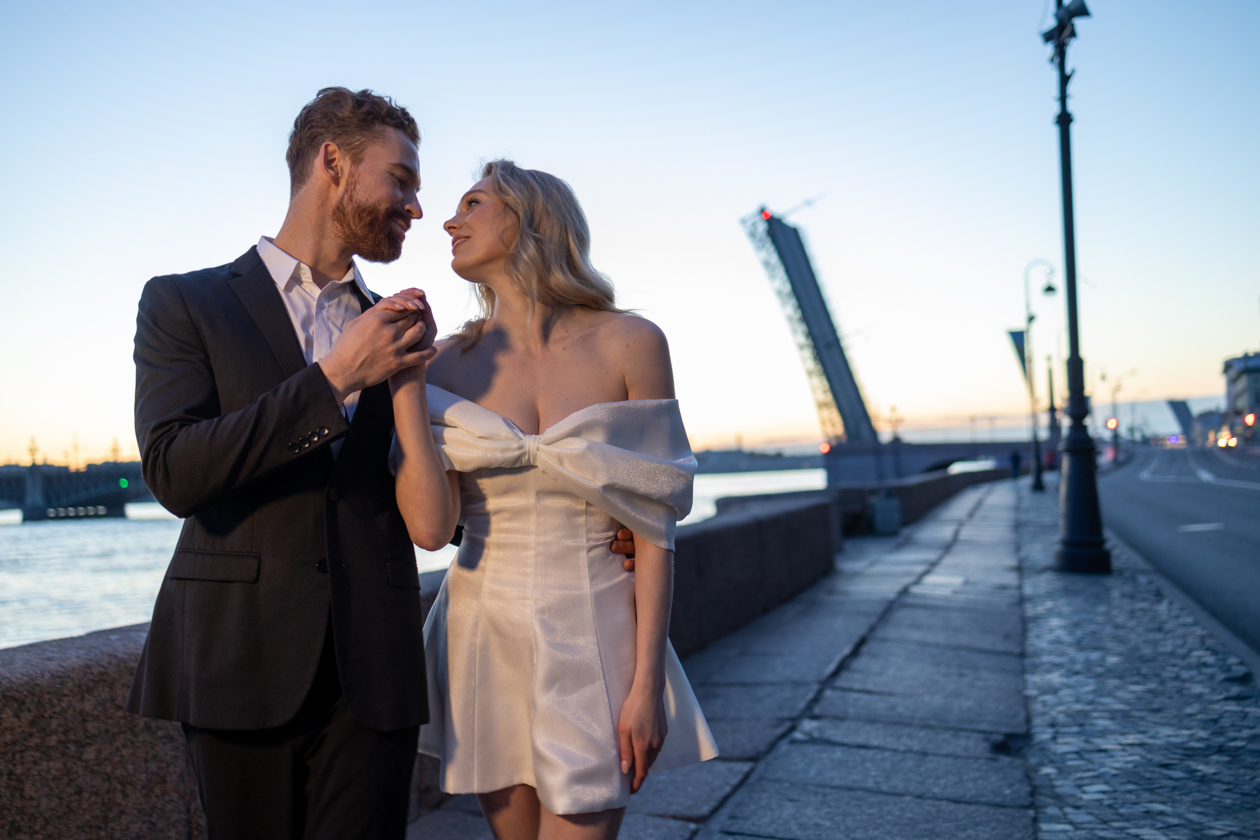 Белое платье, белая фата, белые ночи…. Репортажный и студийный фотограф в Москве — Софи