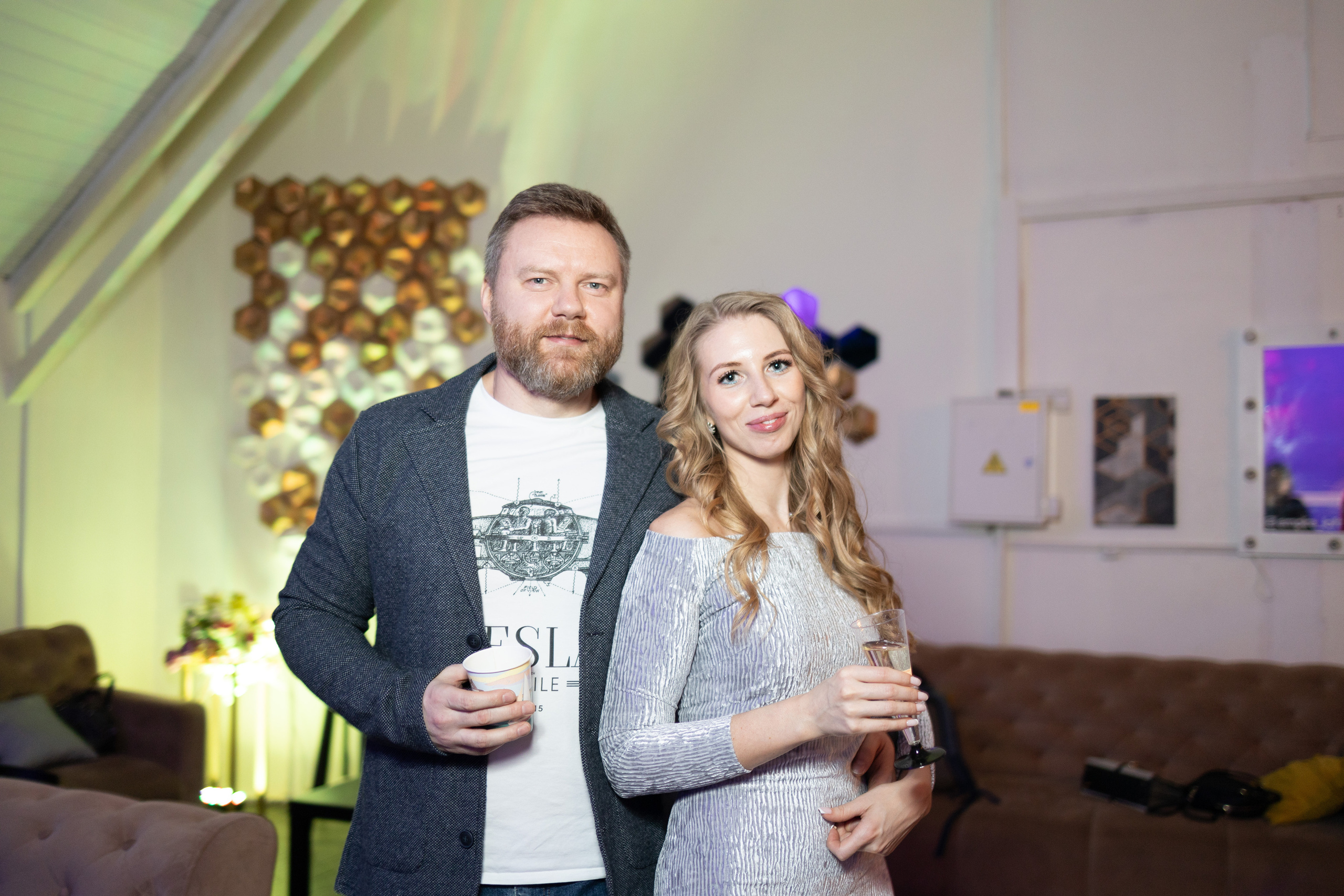 Празднование дня рождения в лофте. Репортажный и студийный фотограф в Москве — Софи