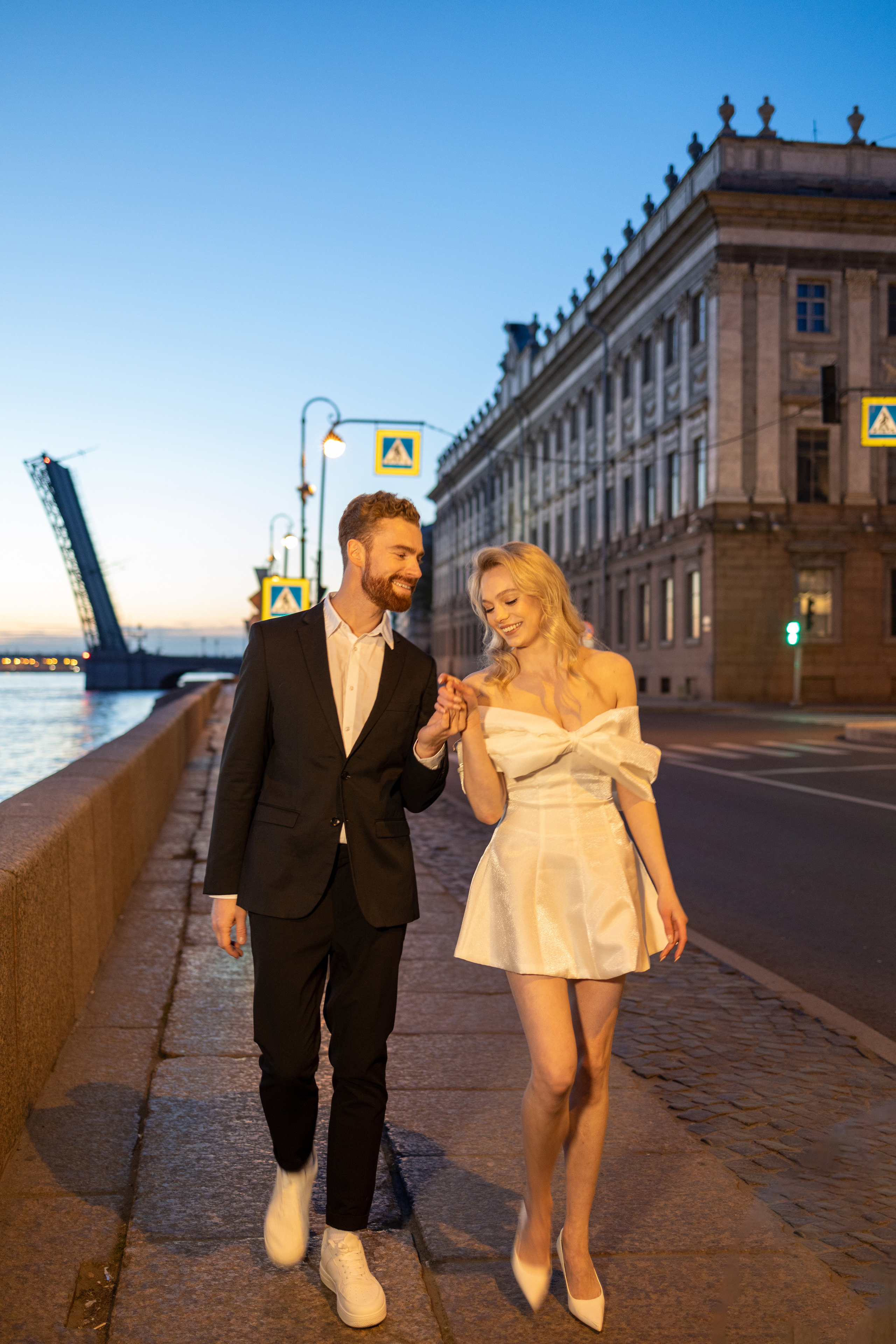 Белое платье, белая фата, белые ночи…. Репортажный и студийный фотограф в Москве — Софи