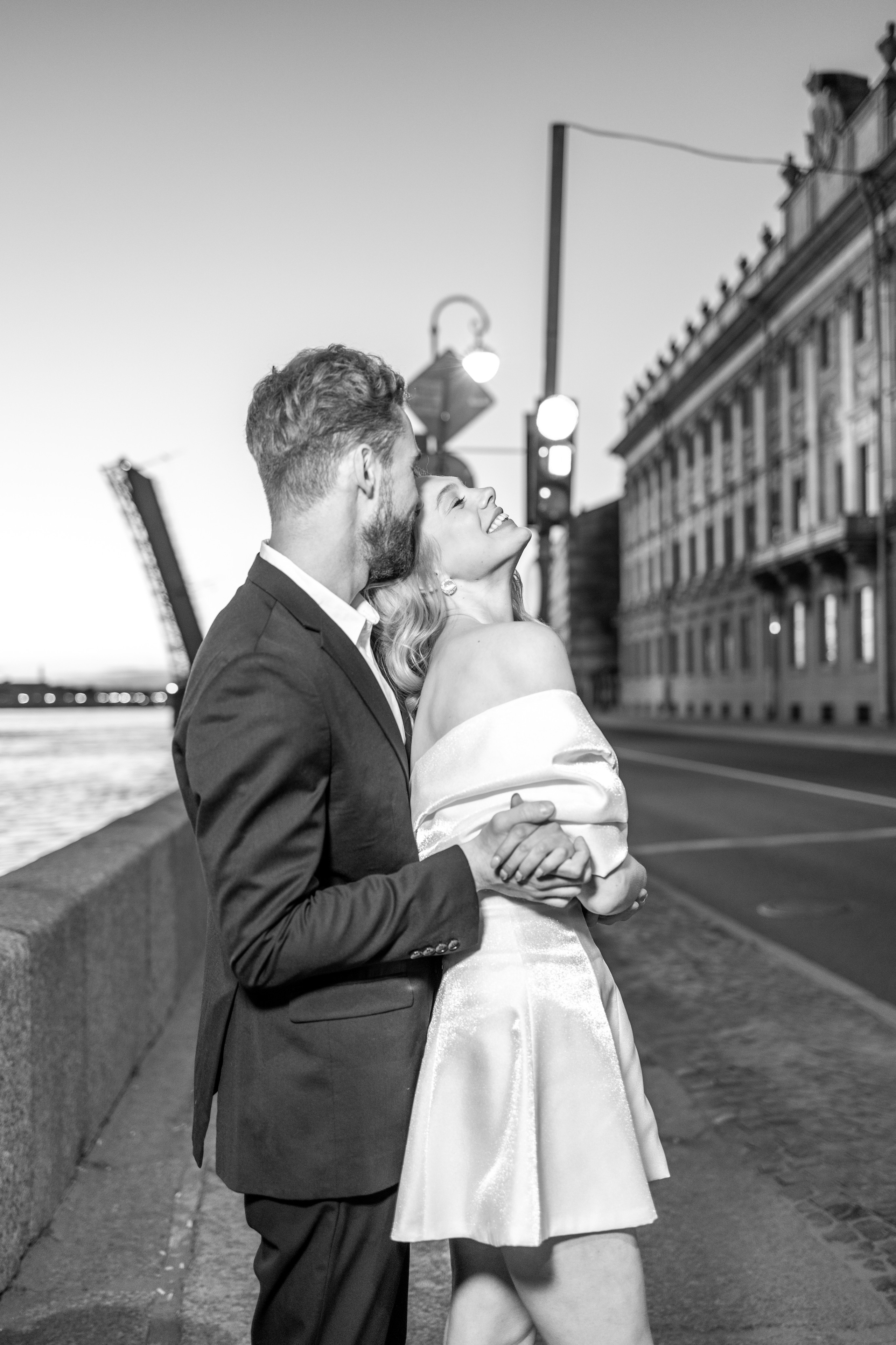 Белое платье, белая фата, белые ночи…. Репортажный и студийный фотограф в Москве — Софи