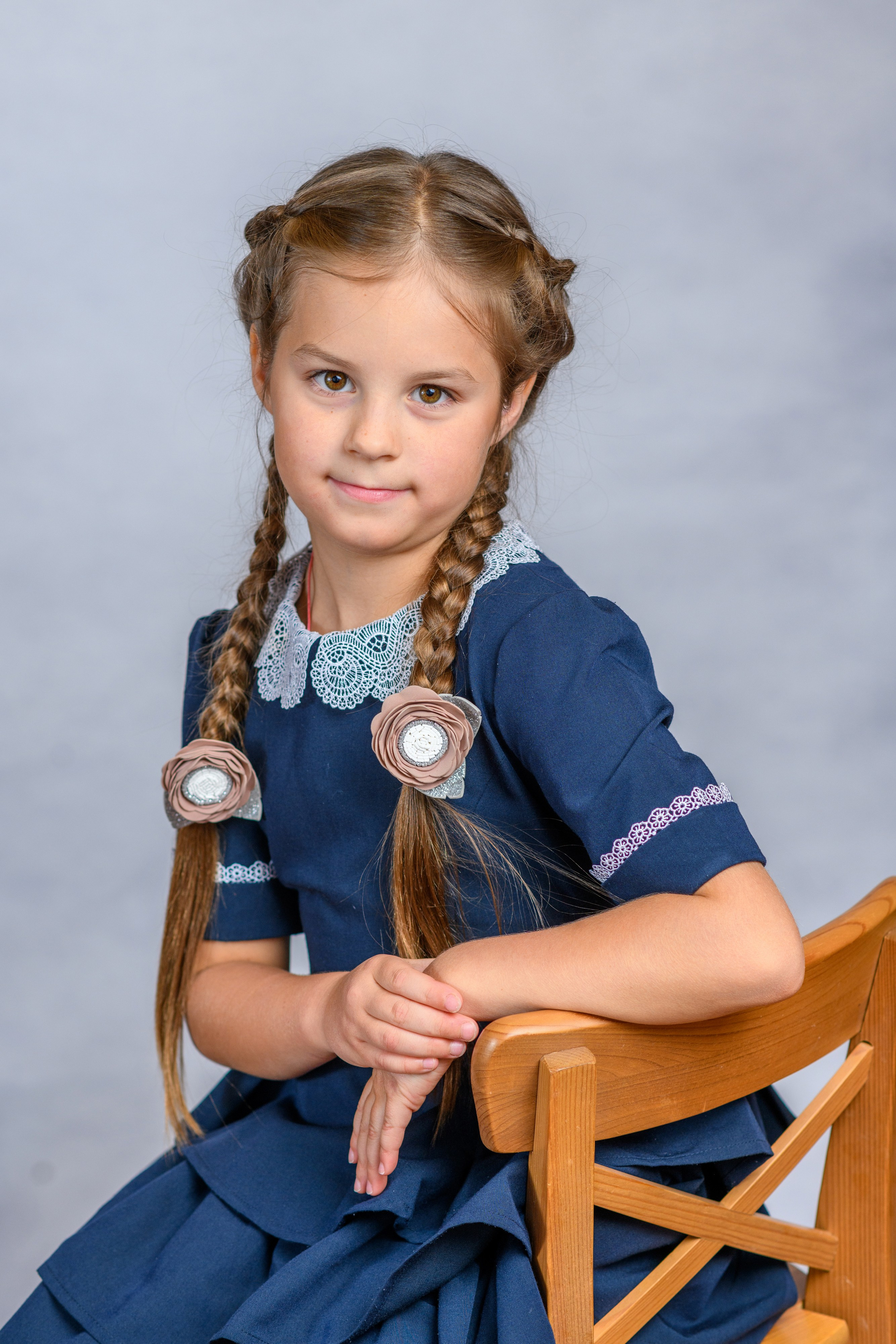 Начальная школа. Портреты на фоне. Первенцева Елена. Школьный фотограф в Москве и МО