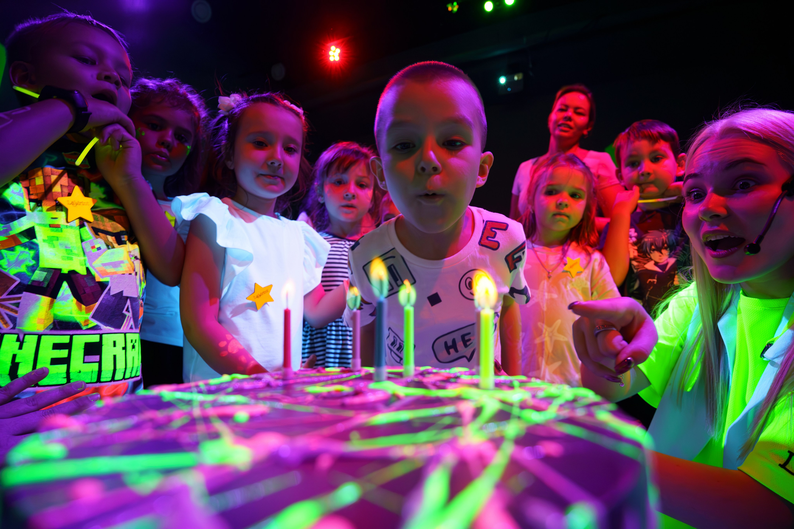 Дни Рождения в Labirint. Детский и семейный фотограф в Красноярске Настя Ярош